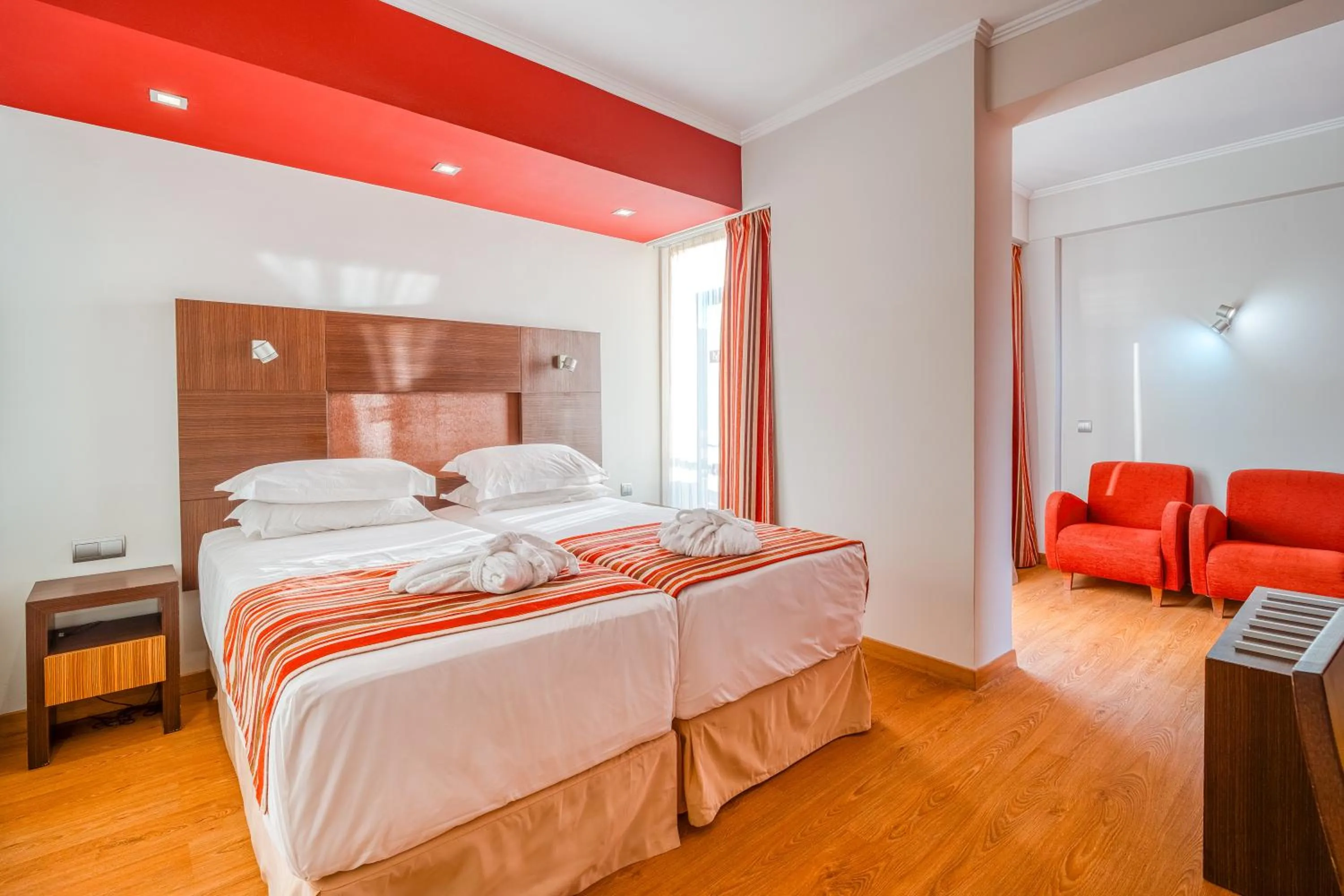 Standard Double or Twin Room with Mountain View in Muthu Raga Madeira Hotel