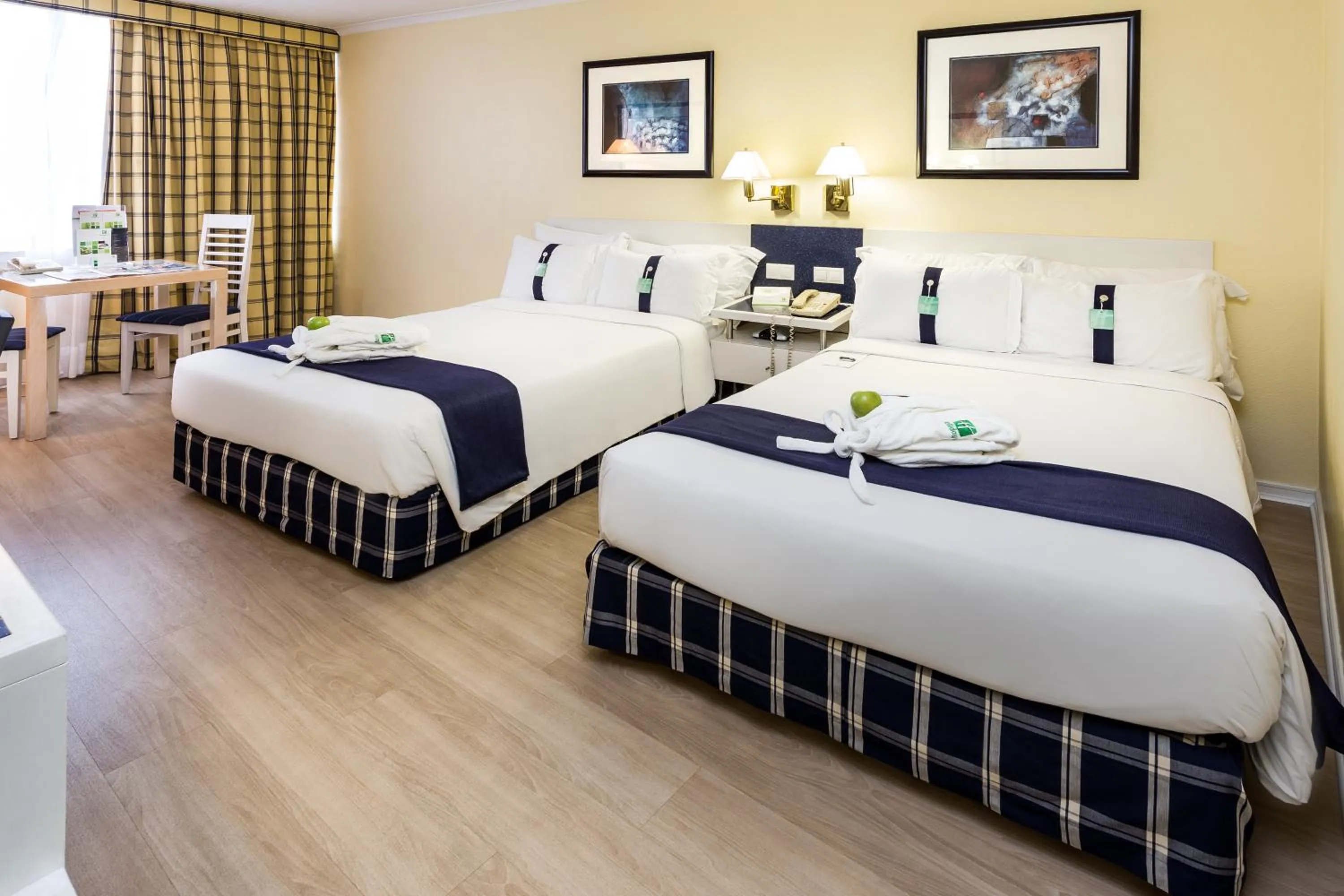 Standard Double Room with Two Double Beds and City View in Holiday Inn Lisbon by IHG