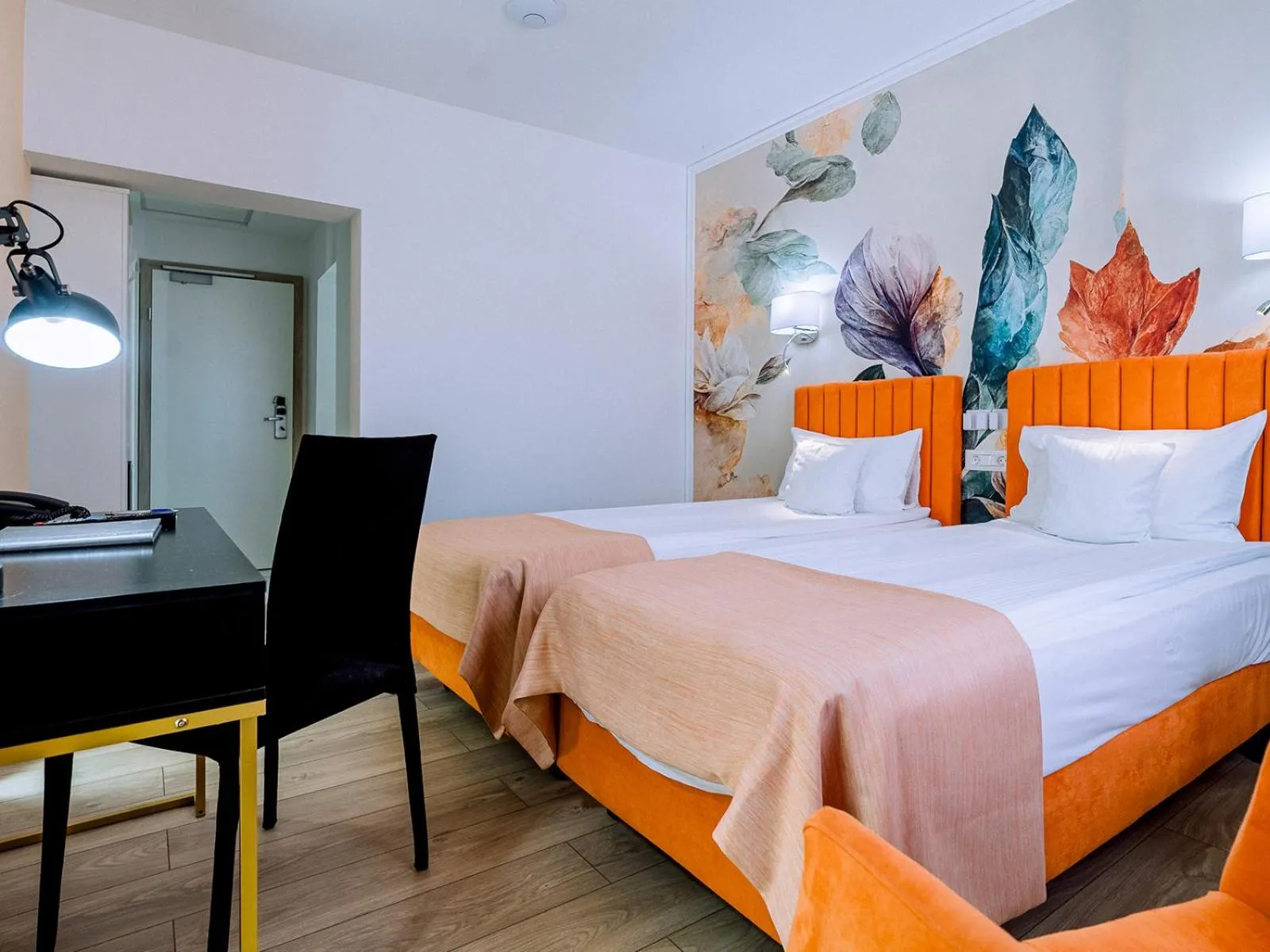 Standard Twin Room - single occupancy in Continental Forum Oradea