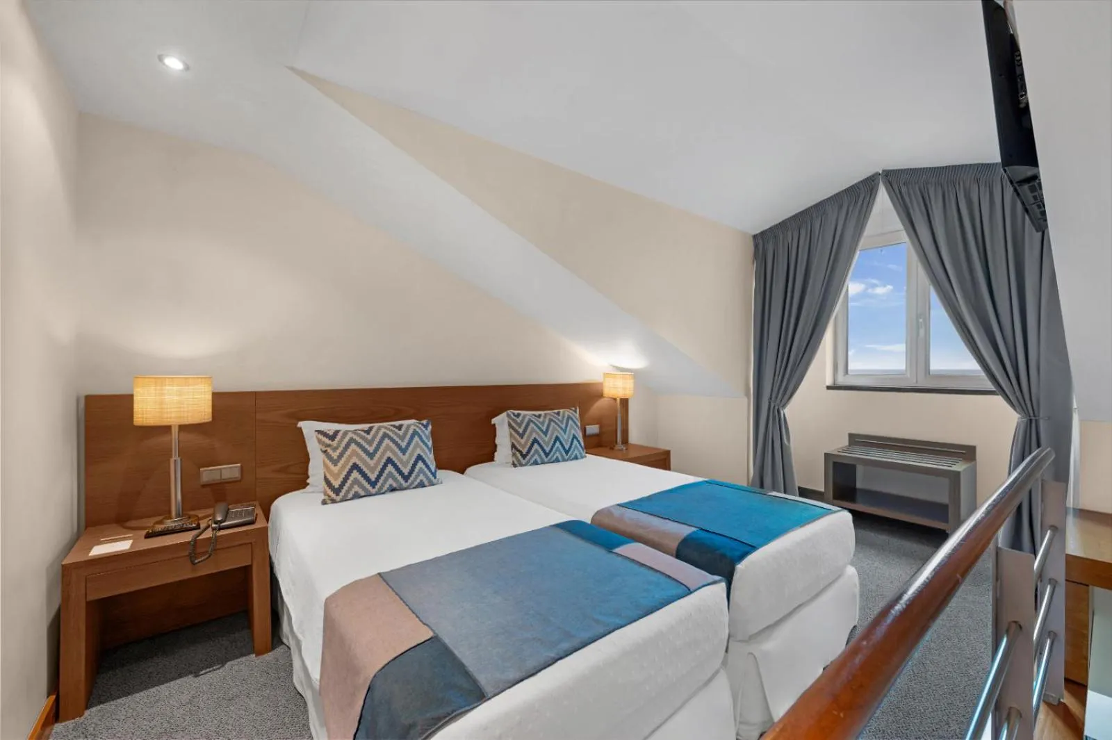 Twin Junior Suite with Garden View in Hotel Do Caracol