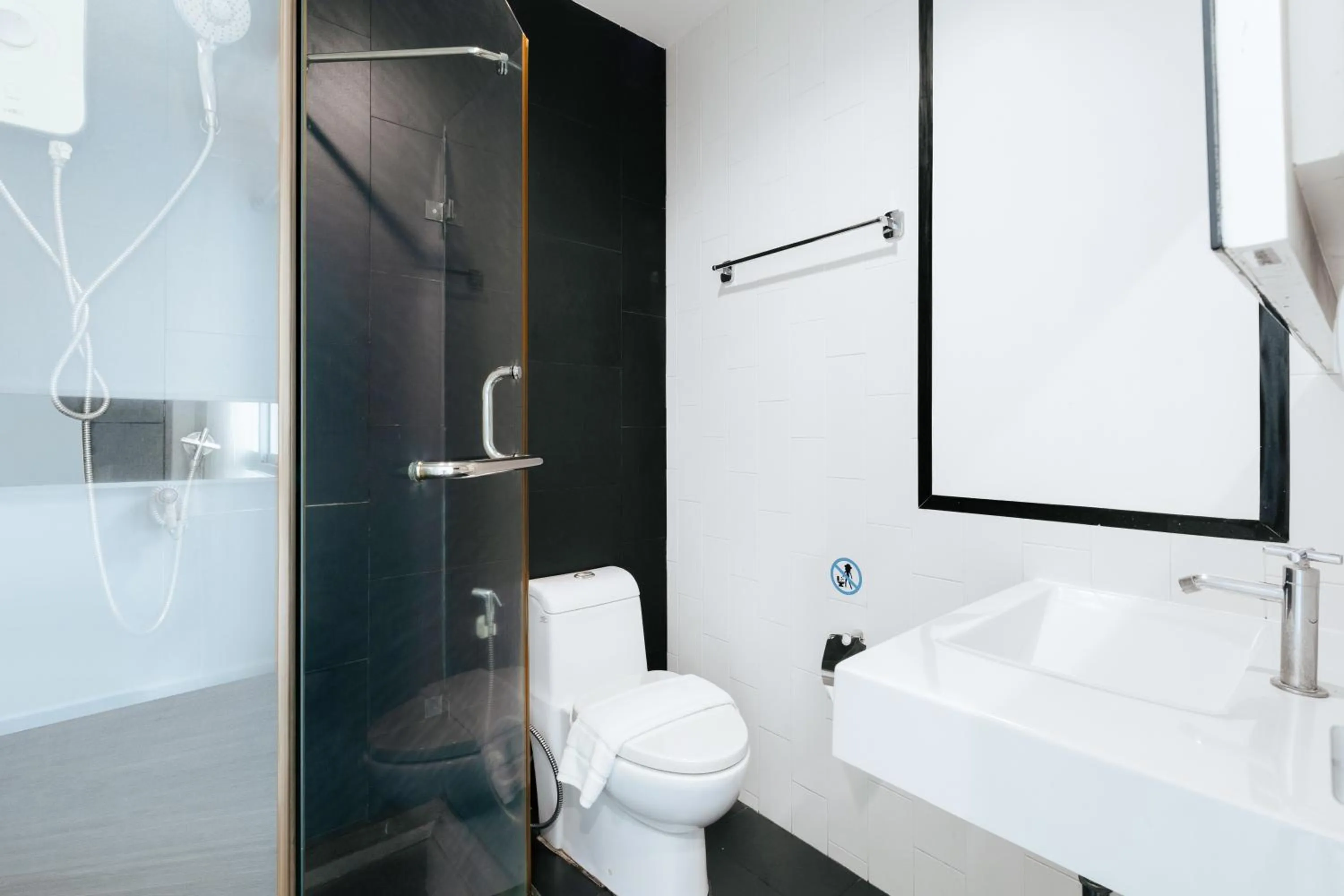 Superior Twin Room in Blu Monkey Bed & Breakfast Phuket