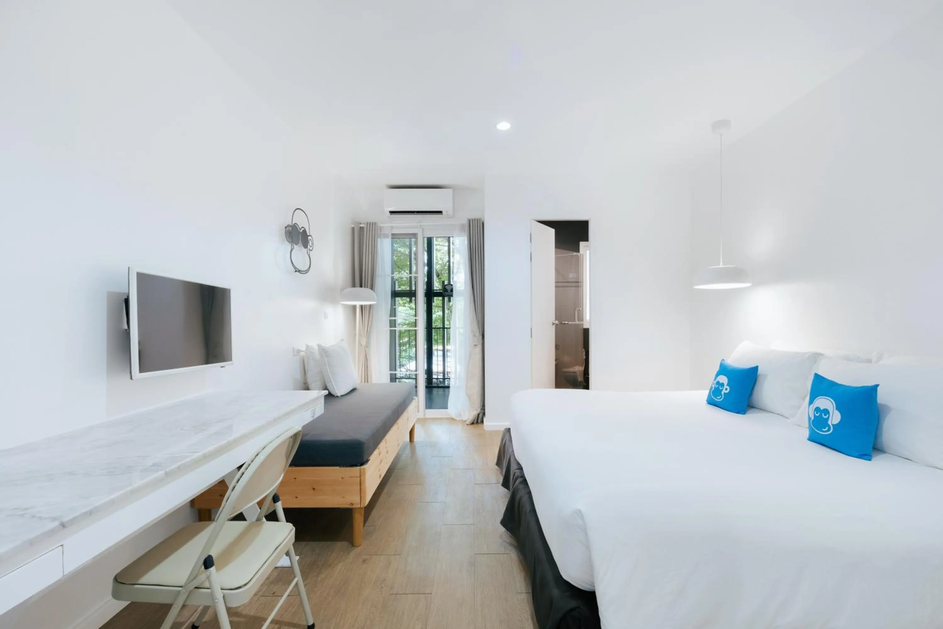 Deluxe Double Room in Blu Monkey Bed & Breakfast Phuket