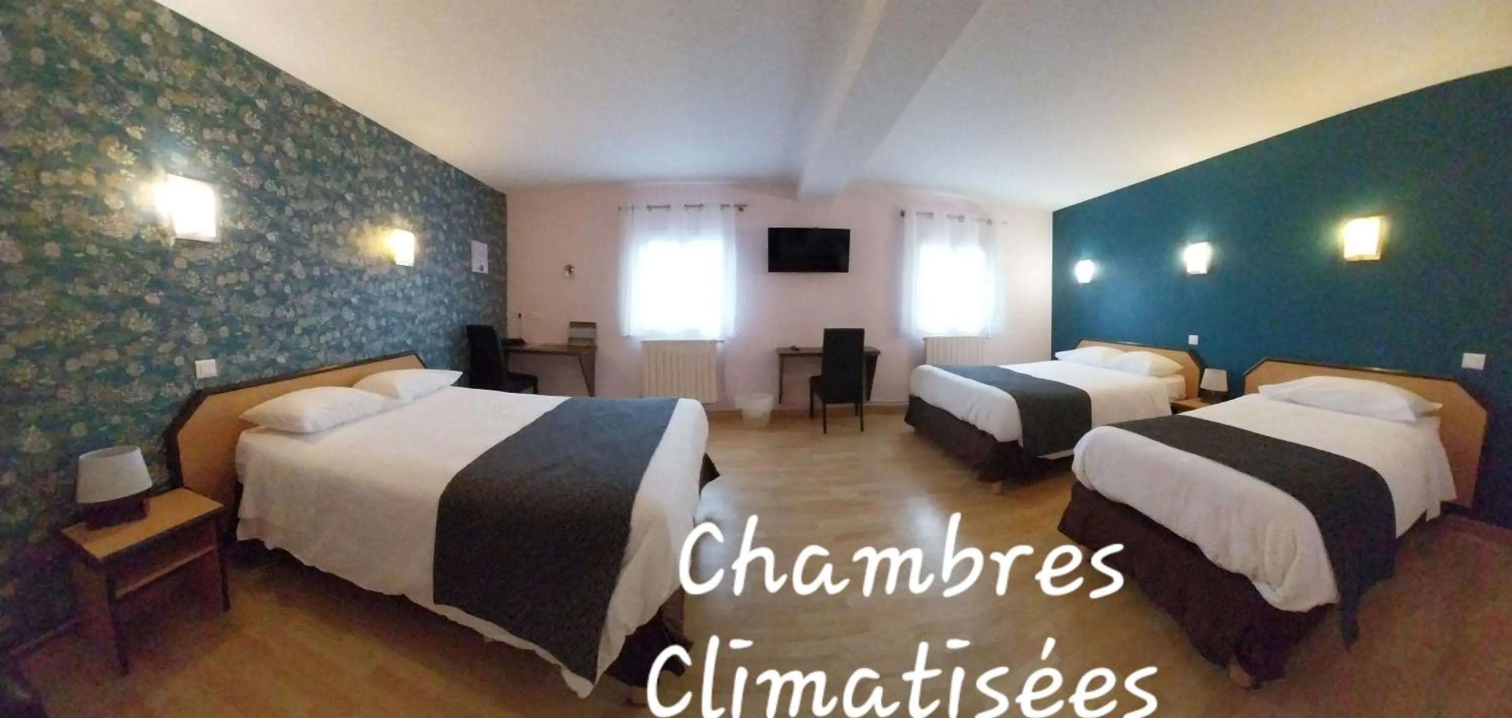 Classic Family Room in Hôtel Restaurant du Lauragais LOGIS DE FRANCE