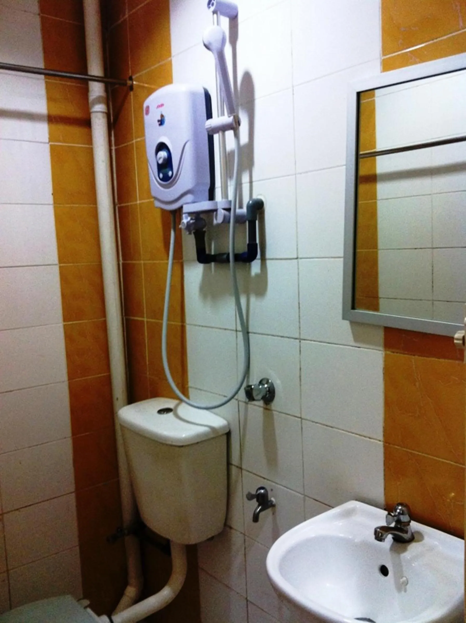 Deluxe Quadruple Room in Hotel Traveller