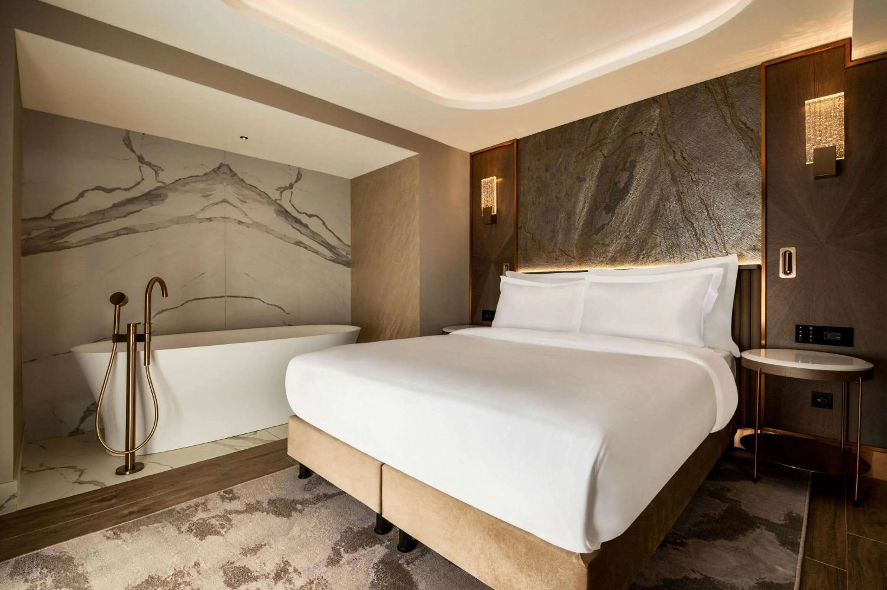 Executive Suite with Balcony and Jetted Tub in Boreas Hotel & SPA, Trademark Collection by Wyndham