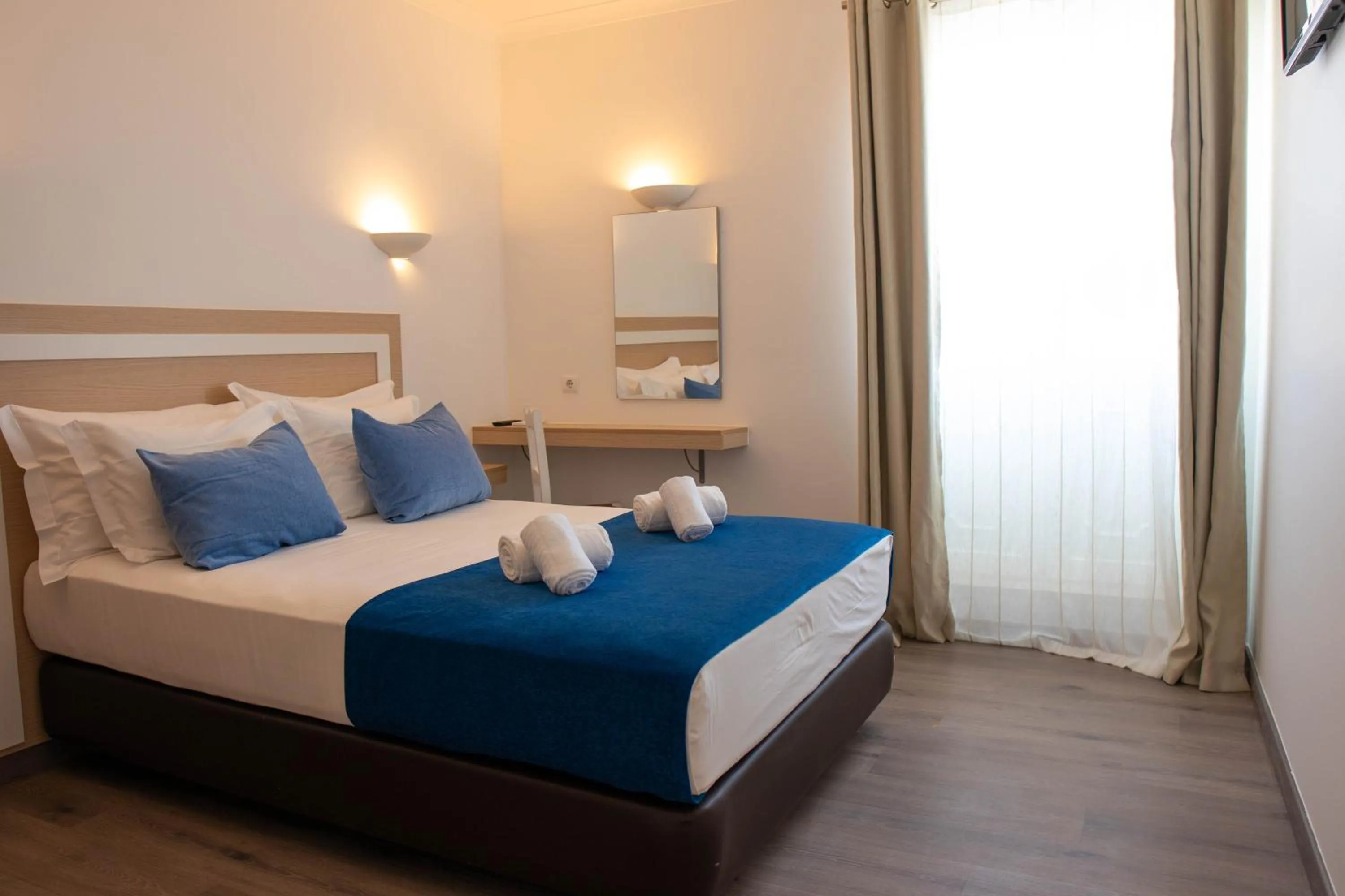 Superior Double Room with Balcony in Albufeira Beach Hotel by Kavia
