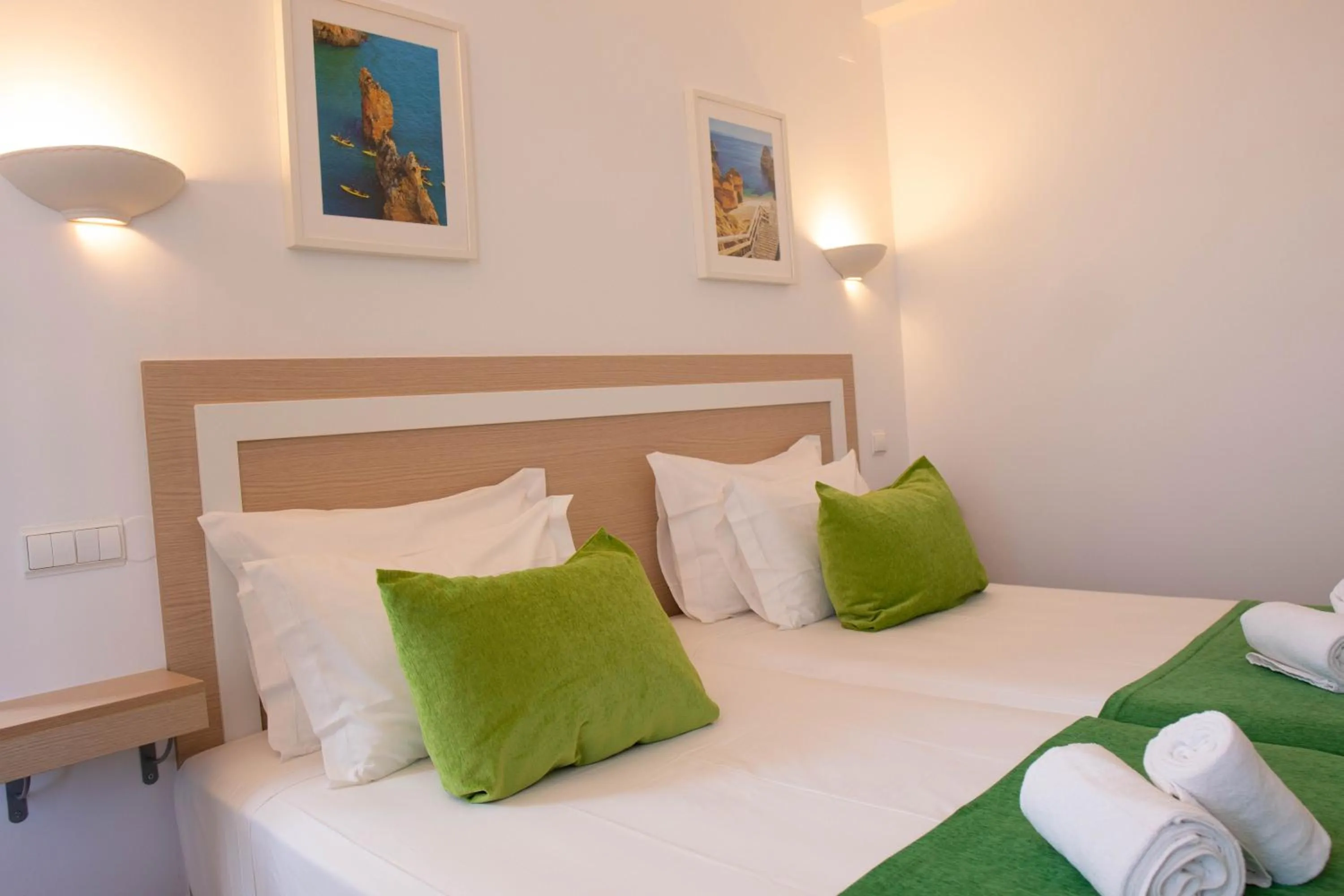 Standard Twin Room in Albufeira Beach Hotel by Kavia
