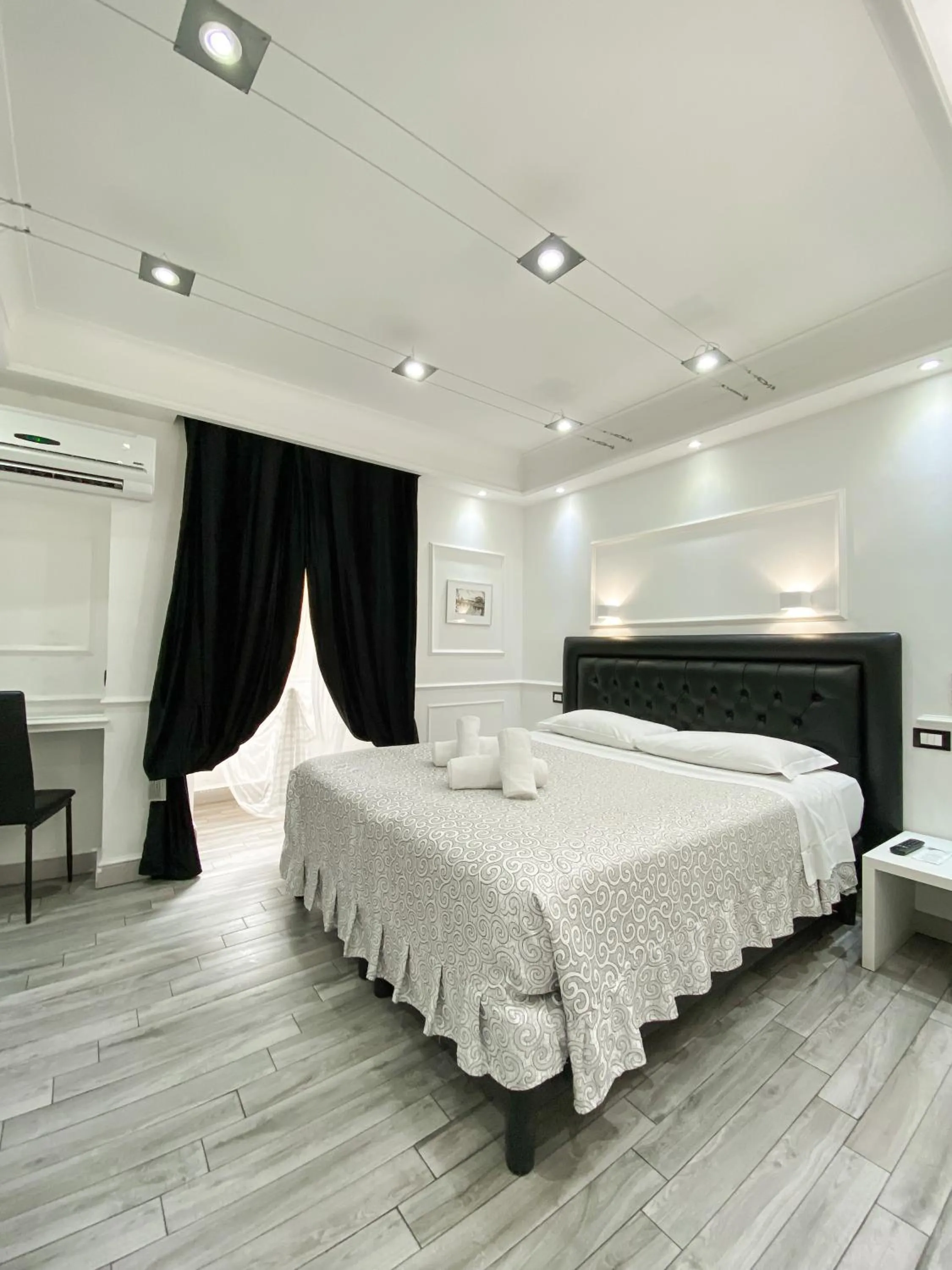 Superior Double Room in Locanda Parlamento