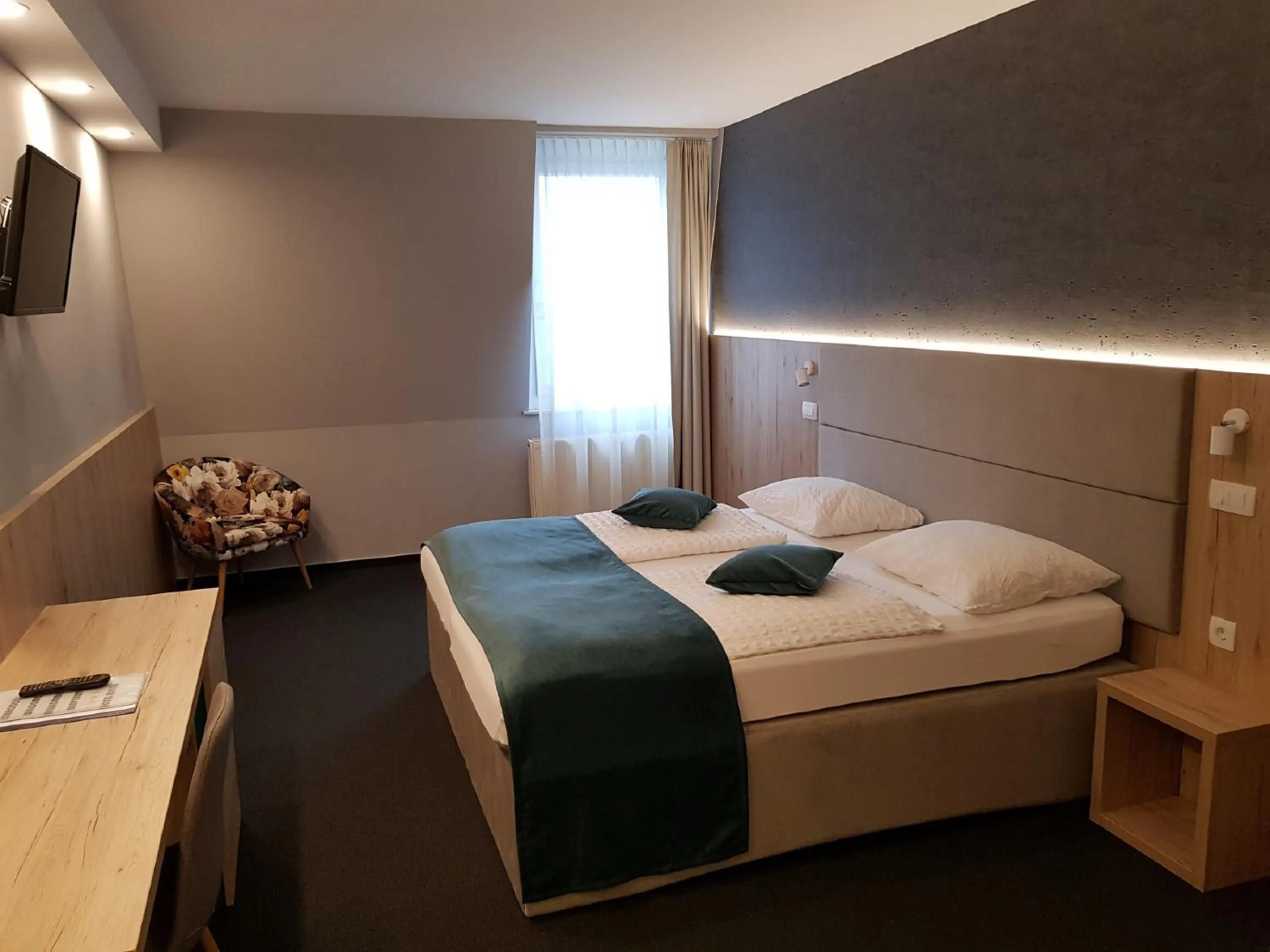 Superior Double Room in Hotel Alpina