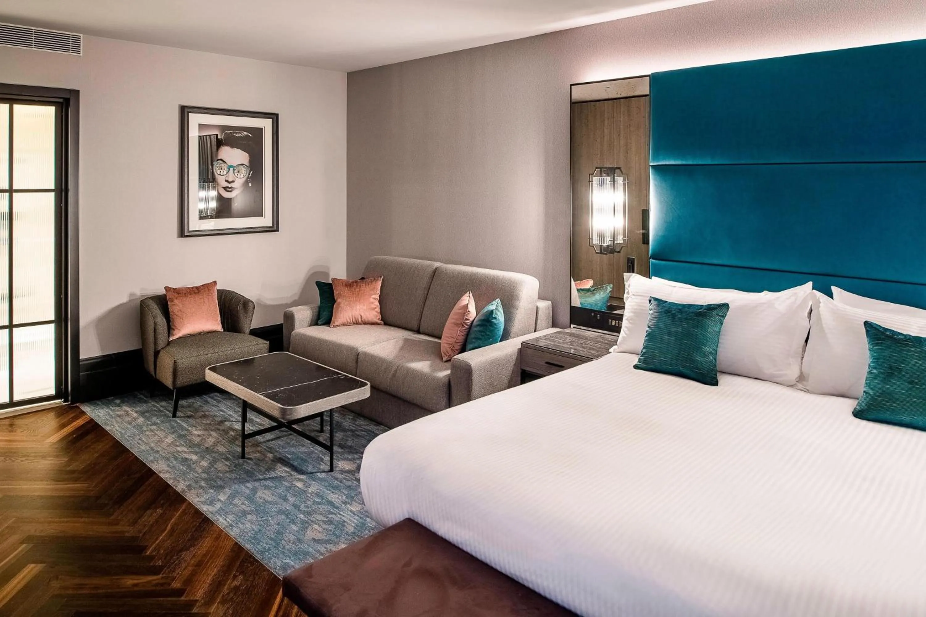 Junior Suite in The Dixon, Tower Bridge, Autograph Collection