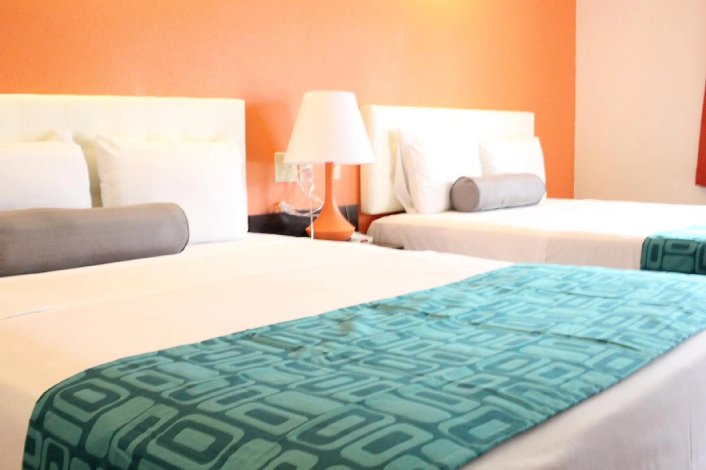 Queen Room with Two Queen Beds - Non-Smoking in Howard Johnson by Wyndham Lake George