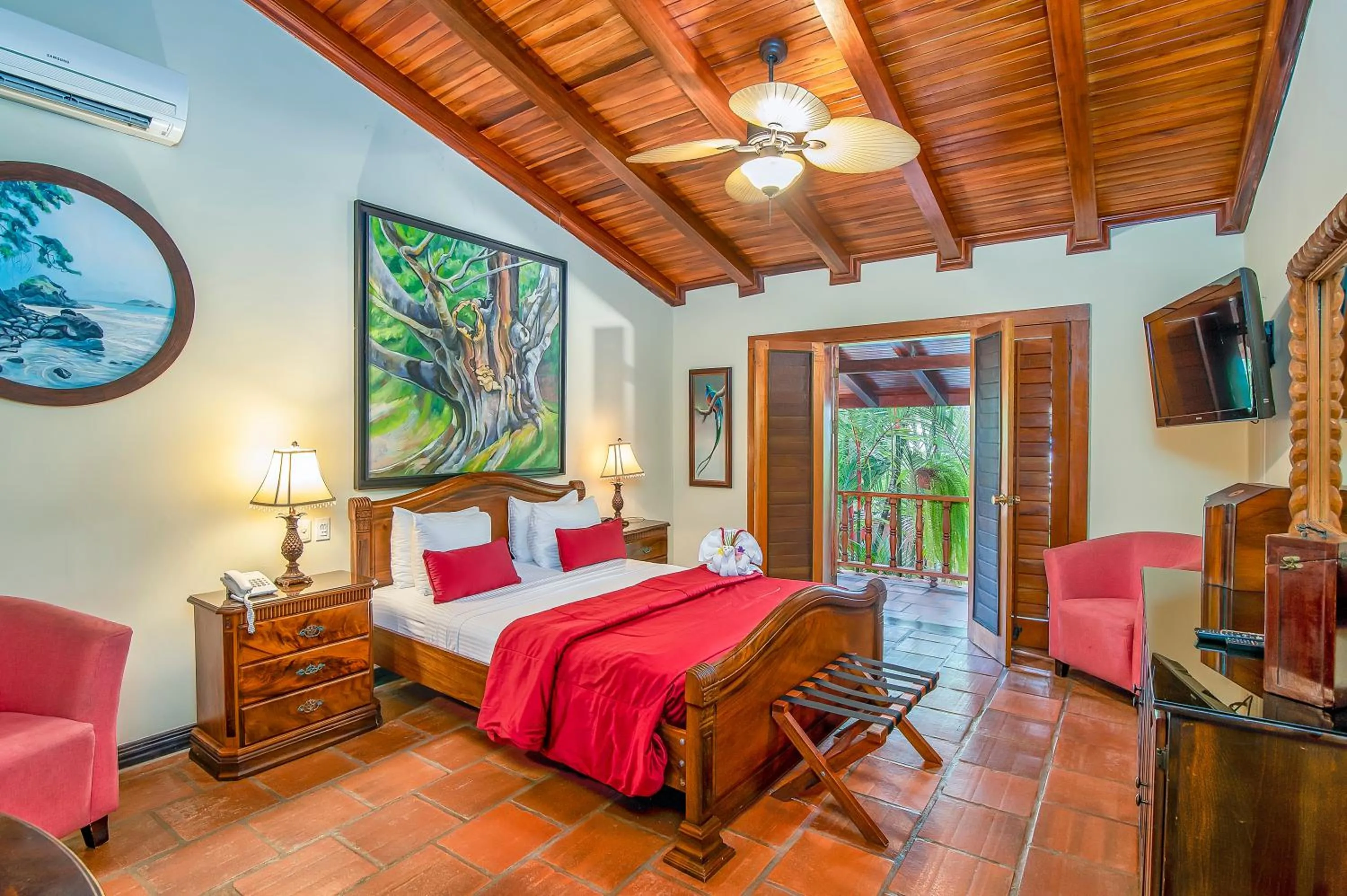 Suite with Garden View in Hotel Villas Lirio