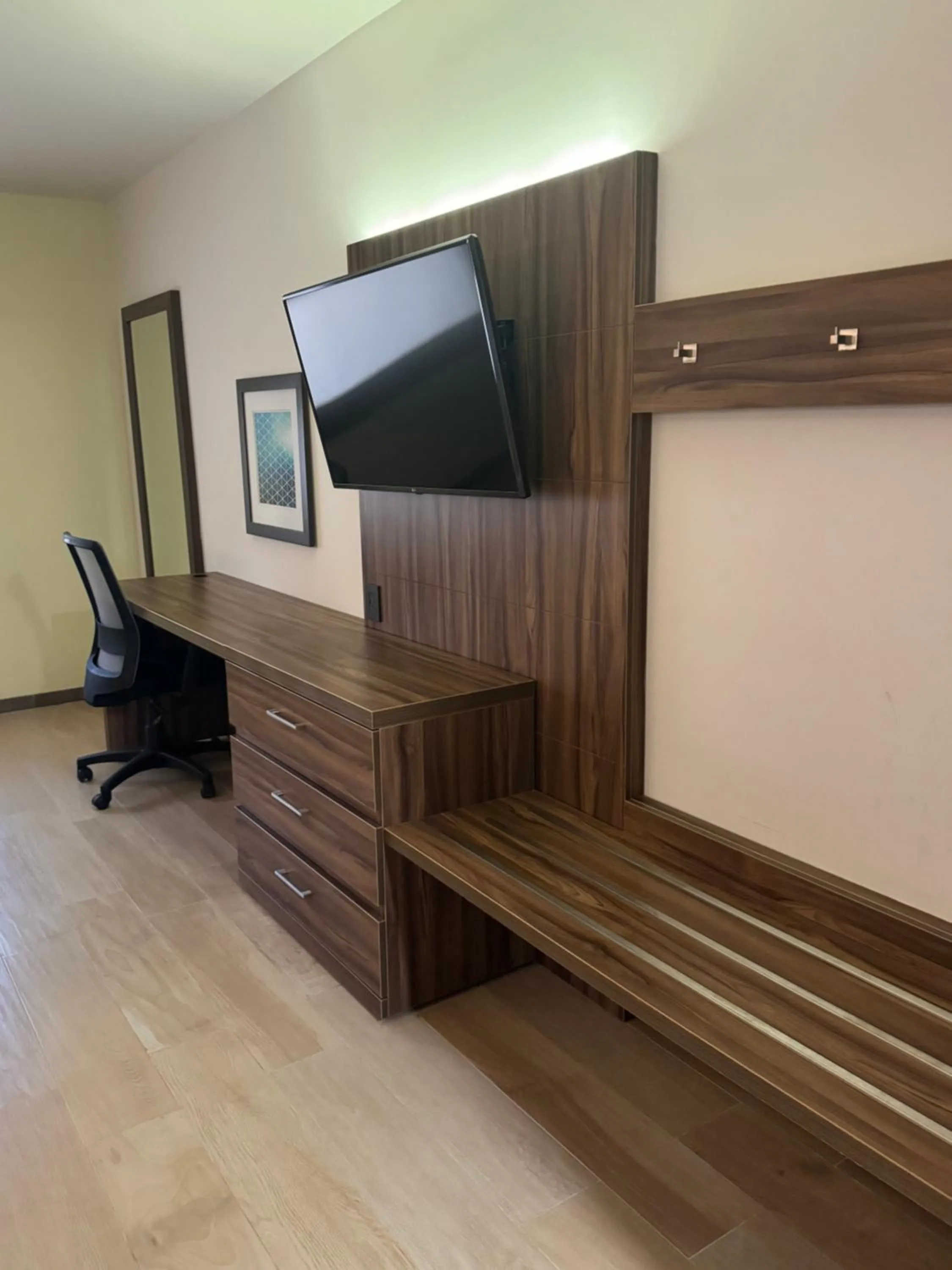 Standard King Room - Mobility Accessible in Holiday Inn Express & Suites - Playa del Carmen by IHG