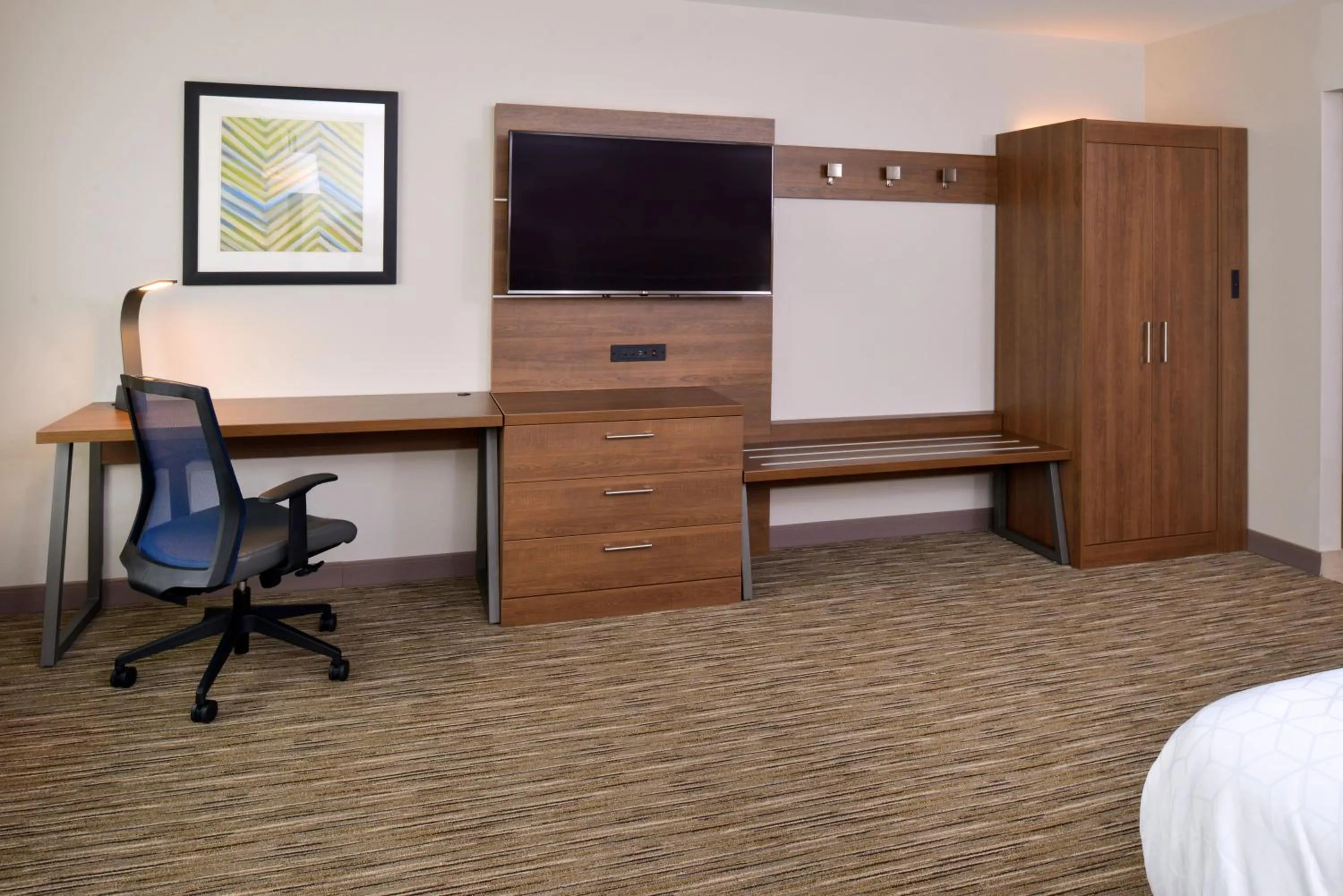 Queen Suite in Holiday Inn Express & Suites - Ottumwa by IHG