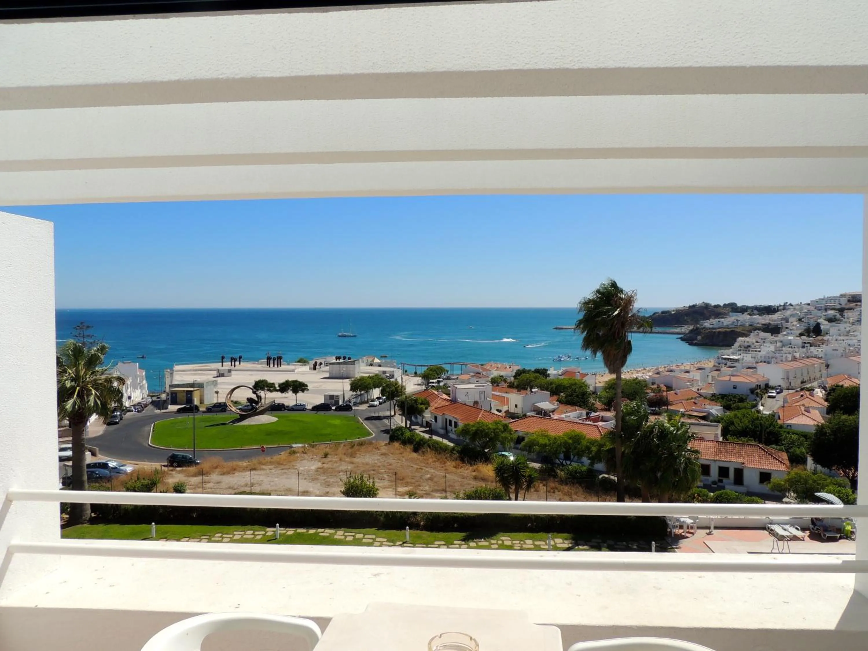 One-Bedroom Apartment with Frontal Sea View in Almar Hotel Apartamento