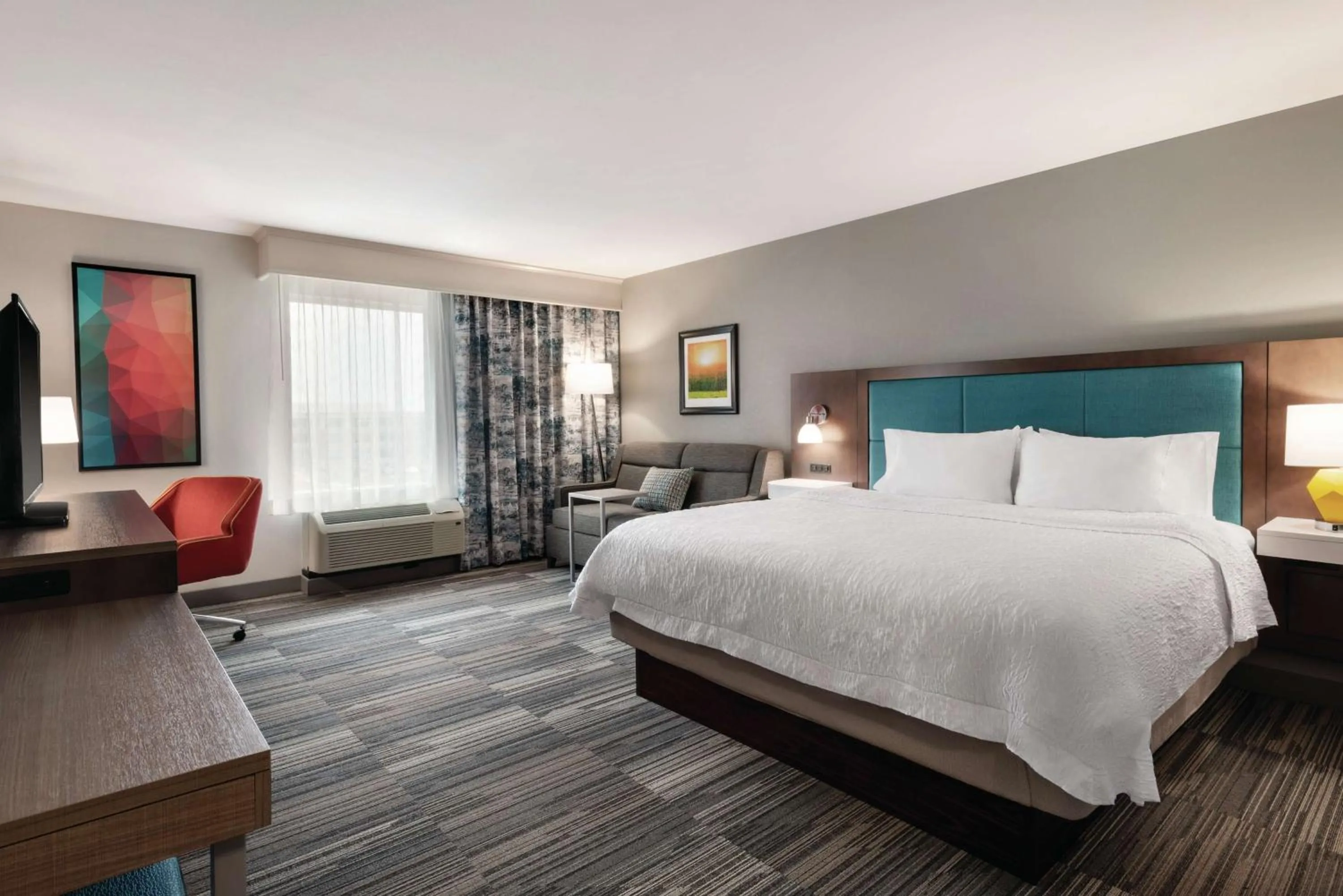 King Room - Mobility Access/Non-Smoking in Hampton Inn Champaign Southwest