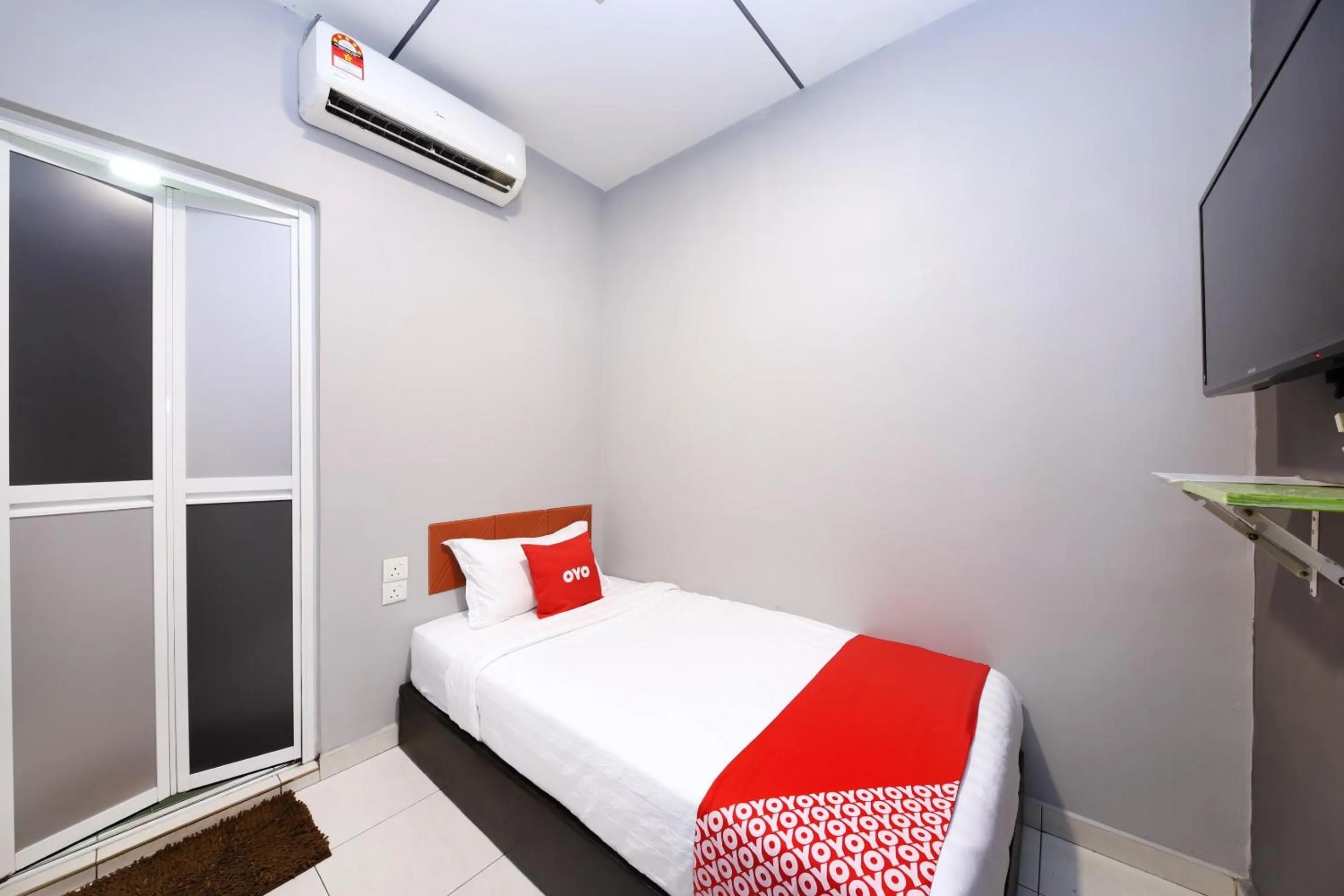 Standard Single Room - single occupancy in Hotel O 1184 Ho Hotel