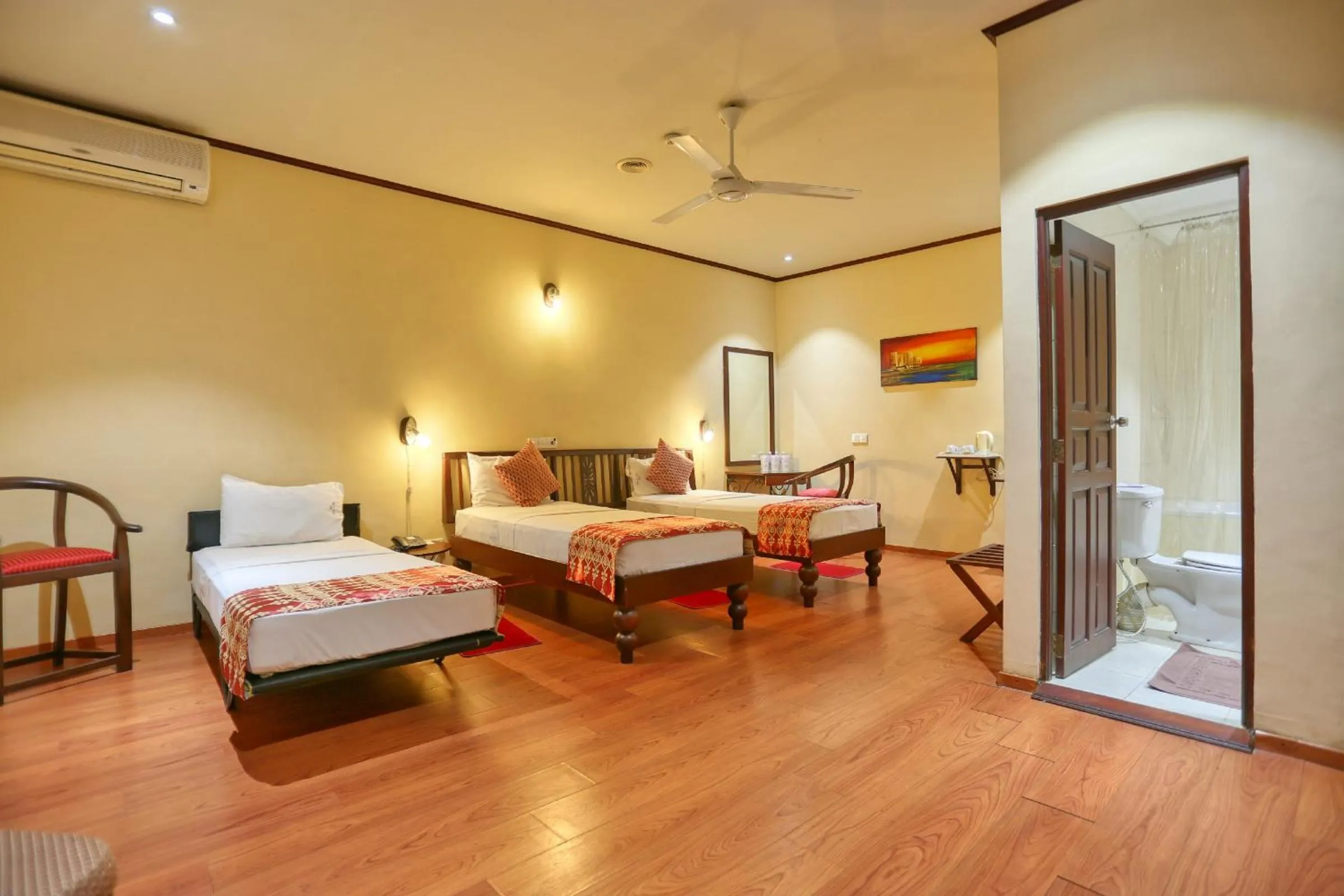 Deluxe Triple Room in Colombo City Hotels (Pvt) Ltd