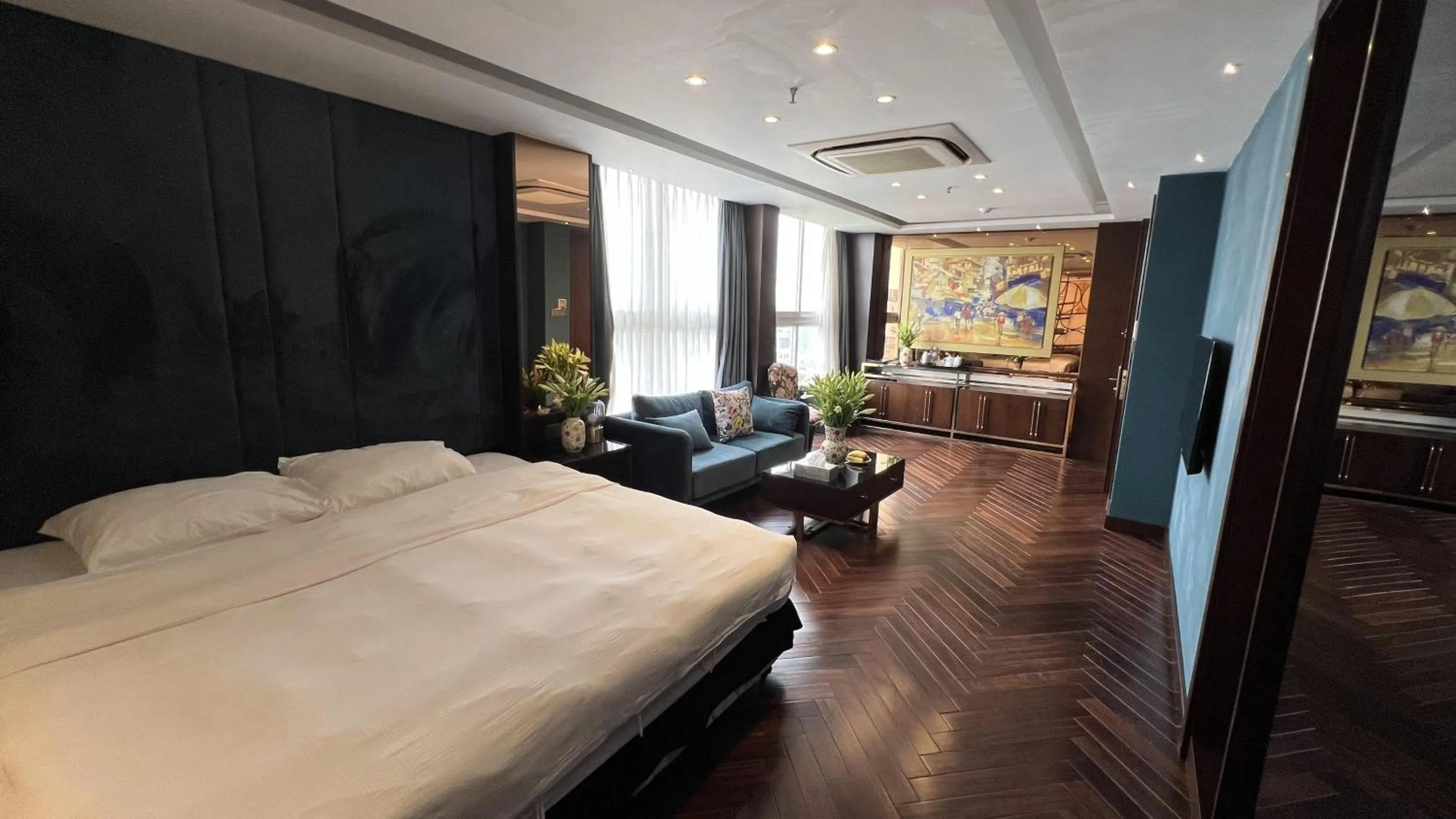 Family Room in Golden Silk Boutique Hotel