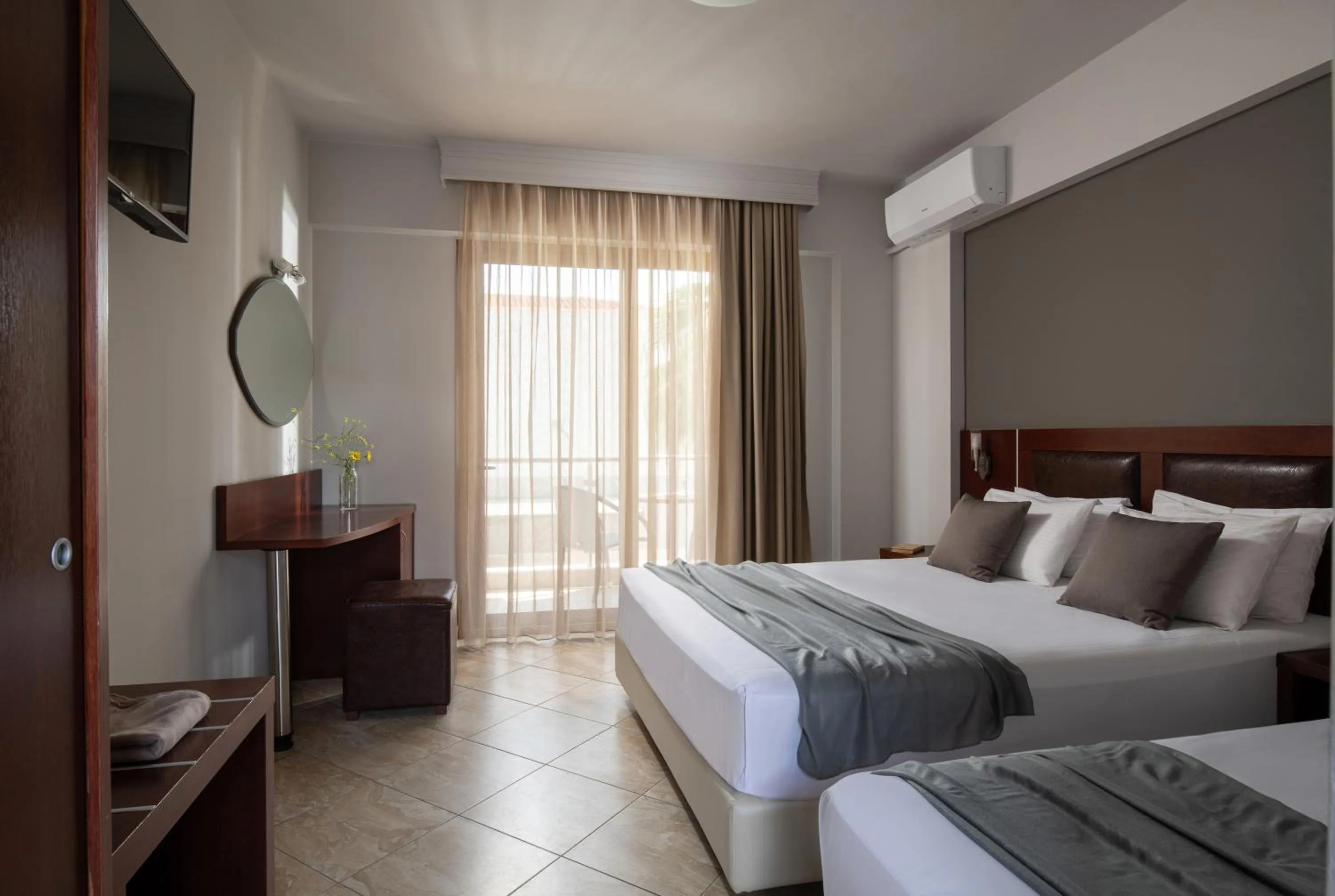 Comfort Triple Room in Hotel Simeon