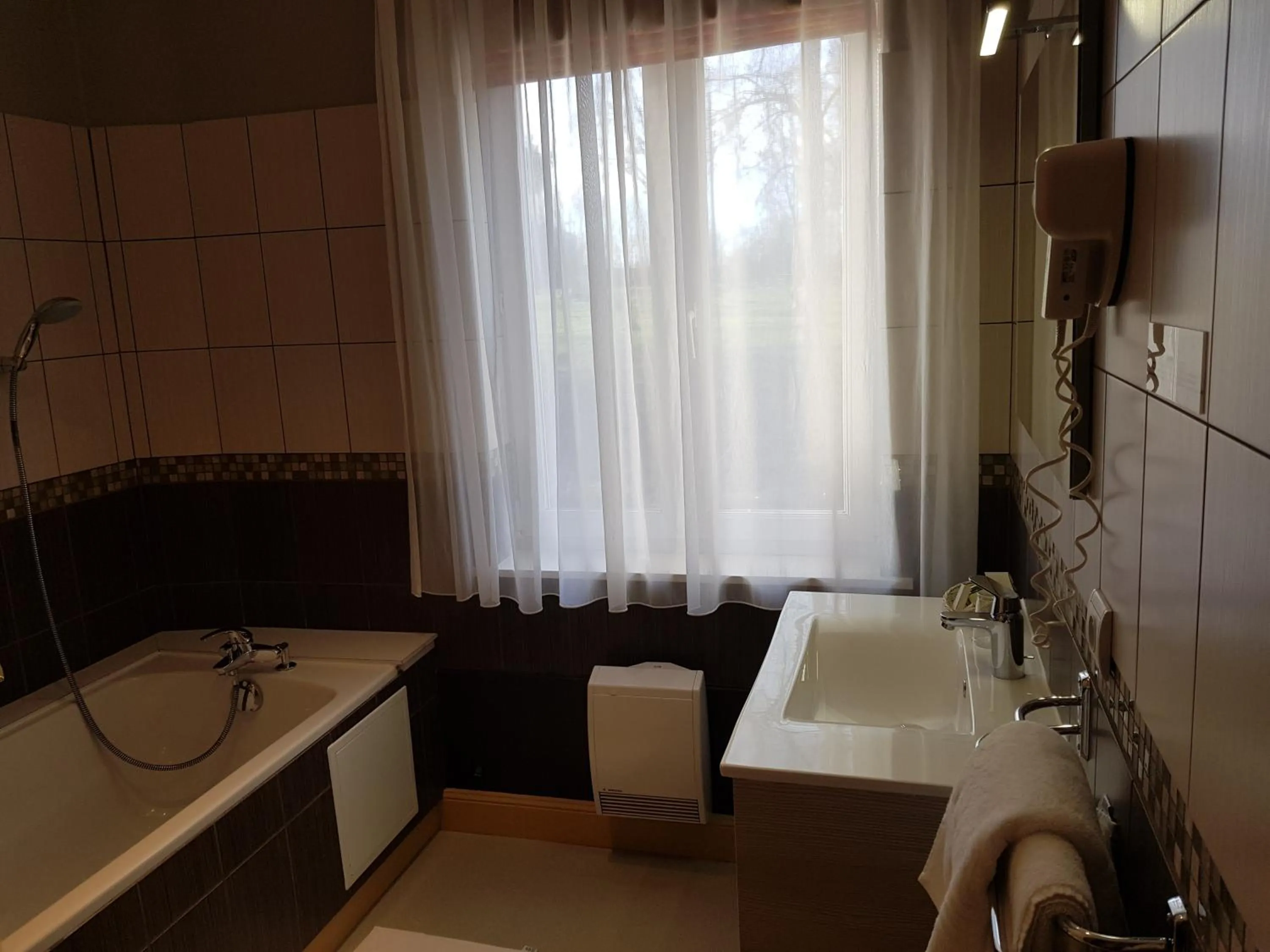 Double Room in LOGIS - Château de la Motte - Hôtel & Restaurant