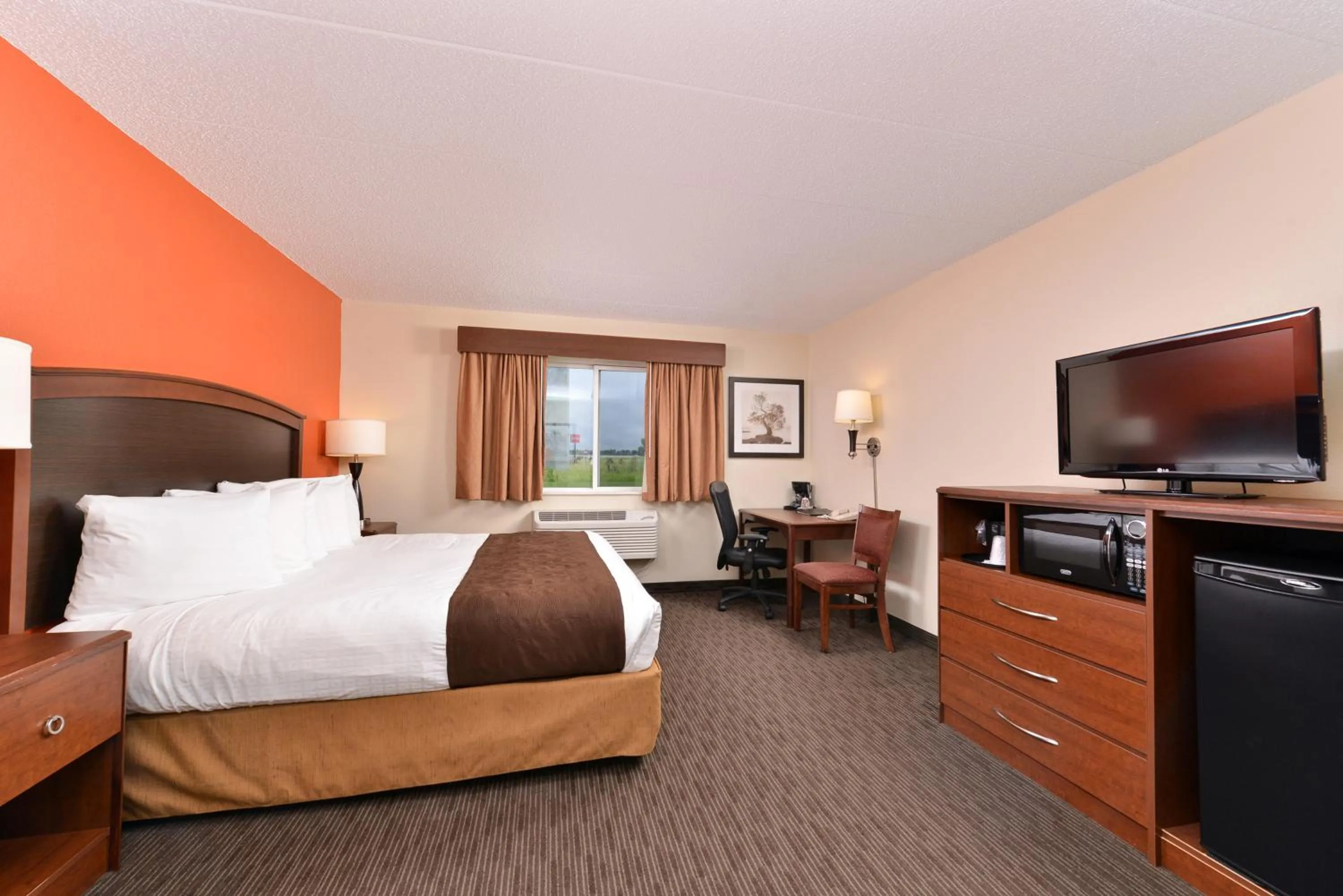 King Room - Non-Smoking in AmericInn by Wyndham St Cloud MN I-94