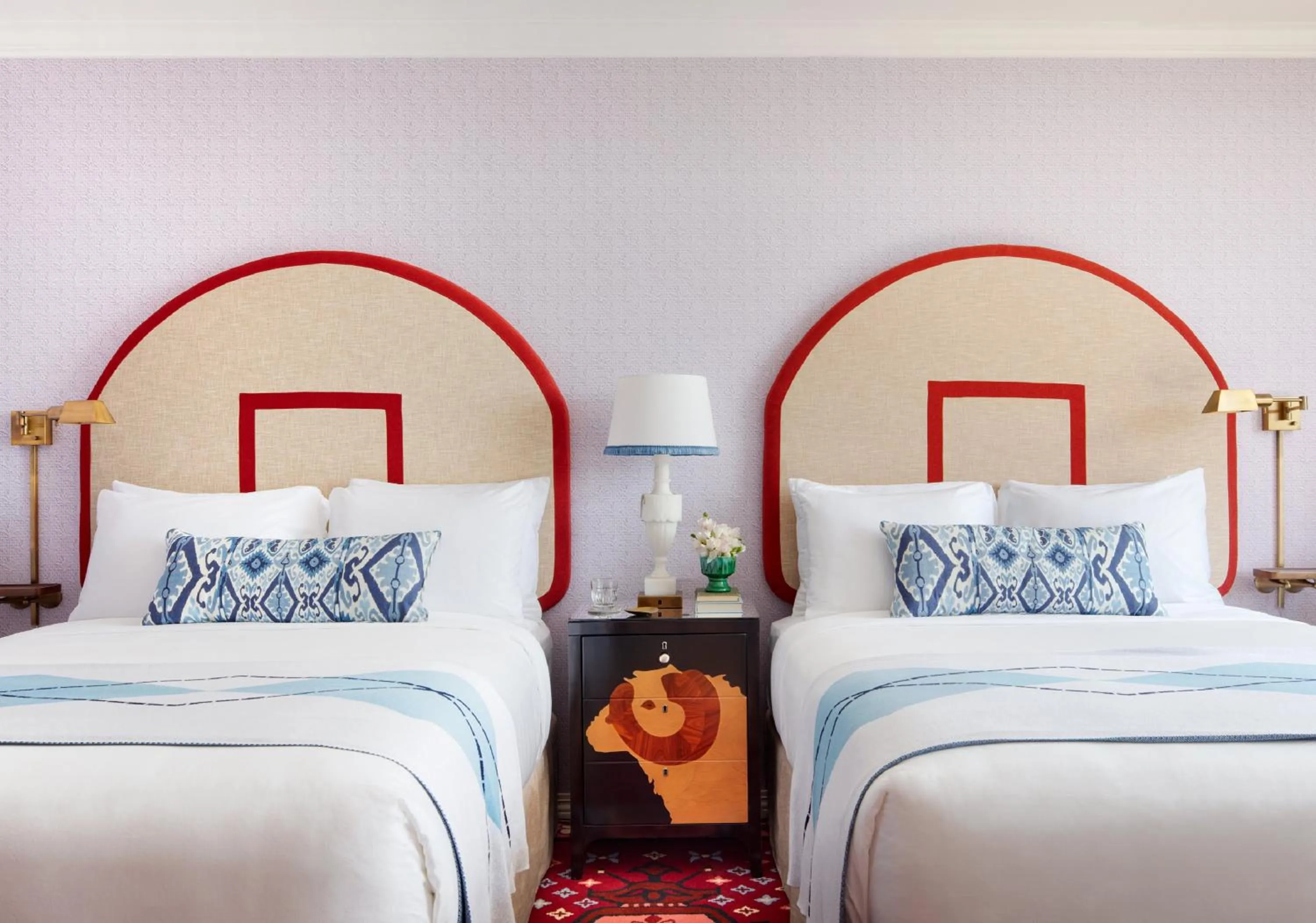 Queen Room with Two Queen Beds - Disability Access in Graduate by Hilton Chapel Hill