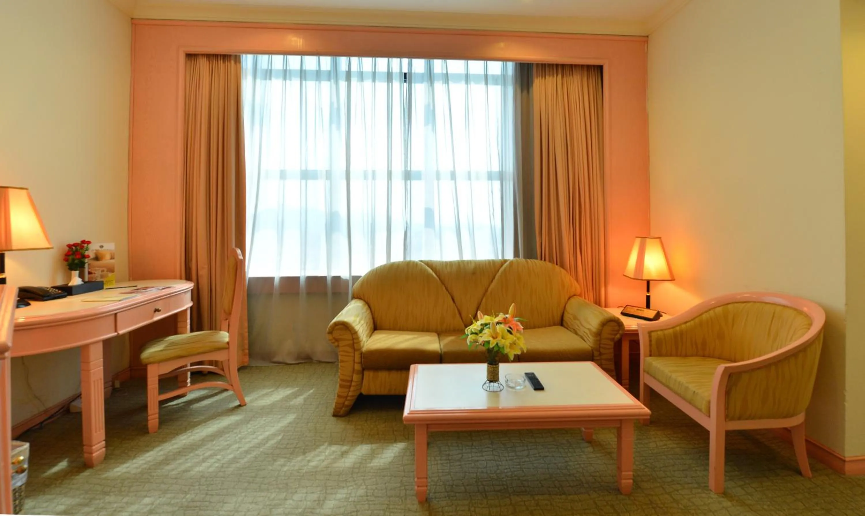 Junior Suite in Emerald Puteri Hotel