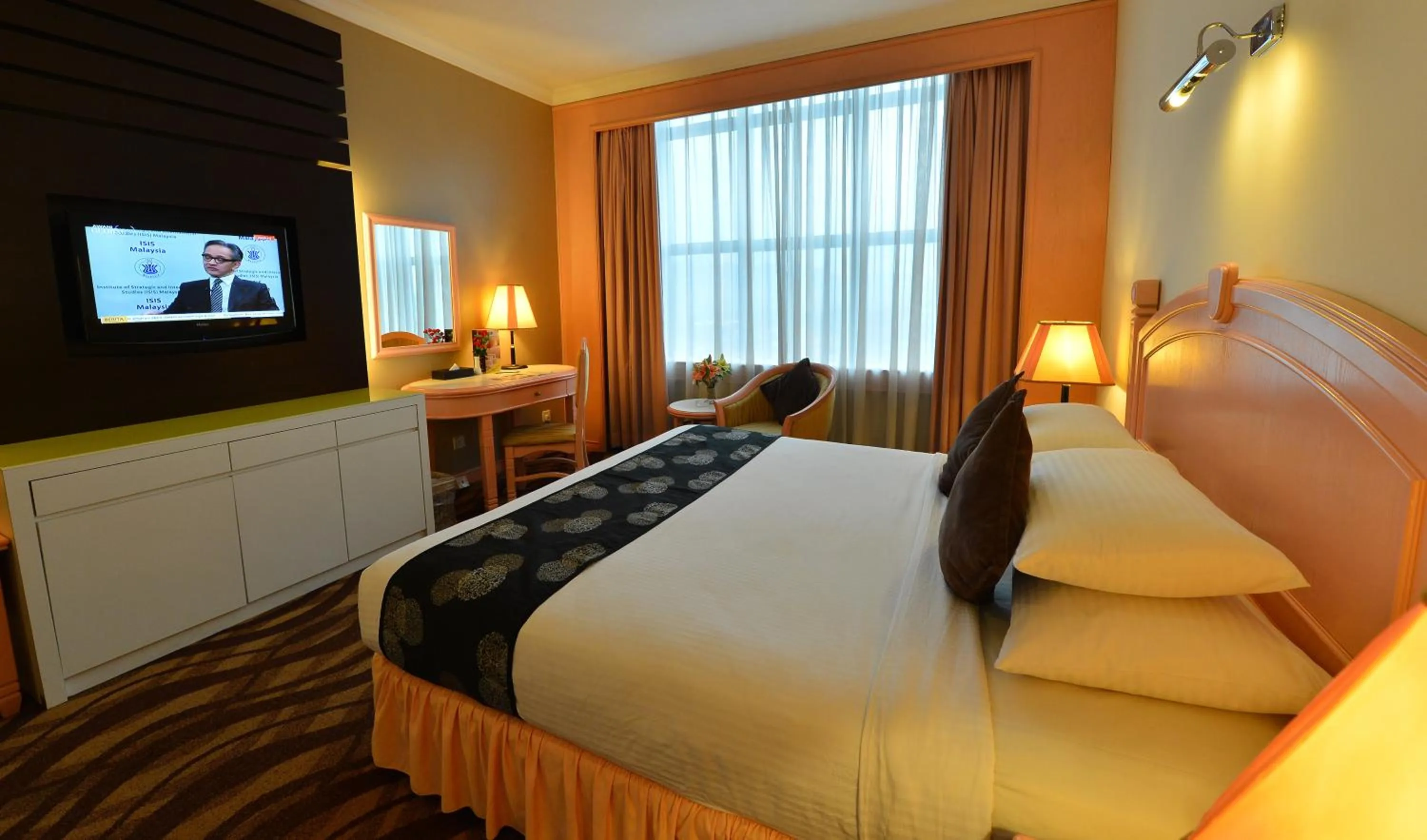 Executive Double in Emerald Puteri Hotel
