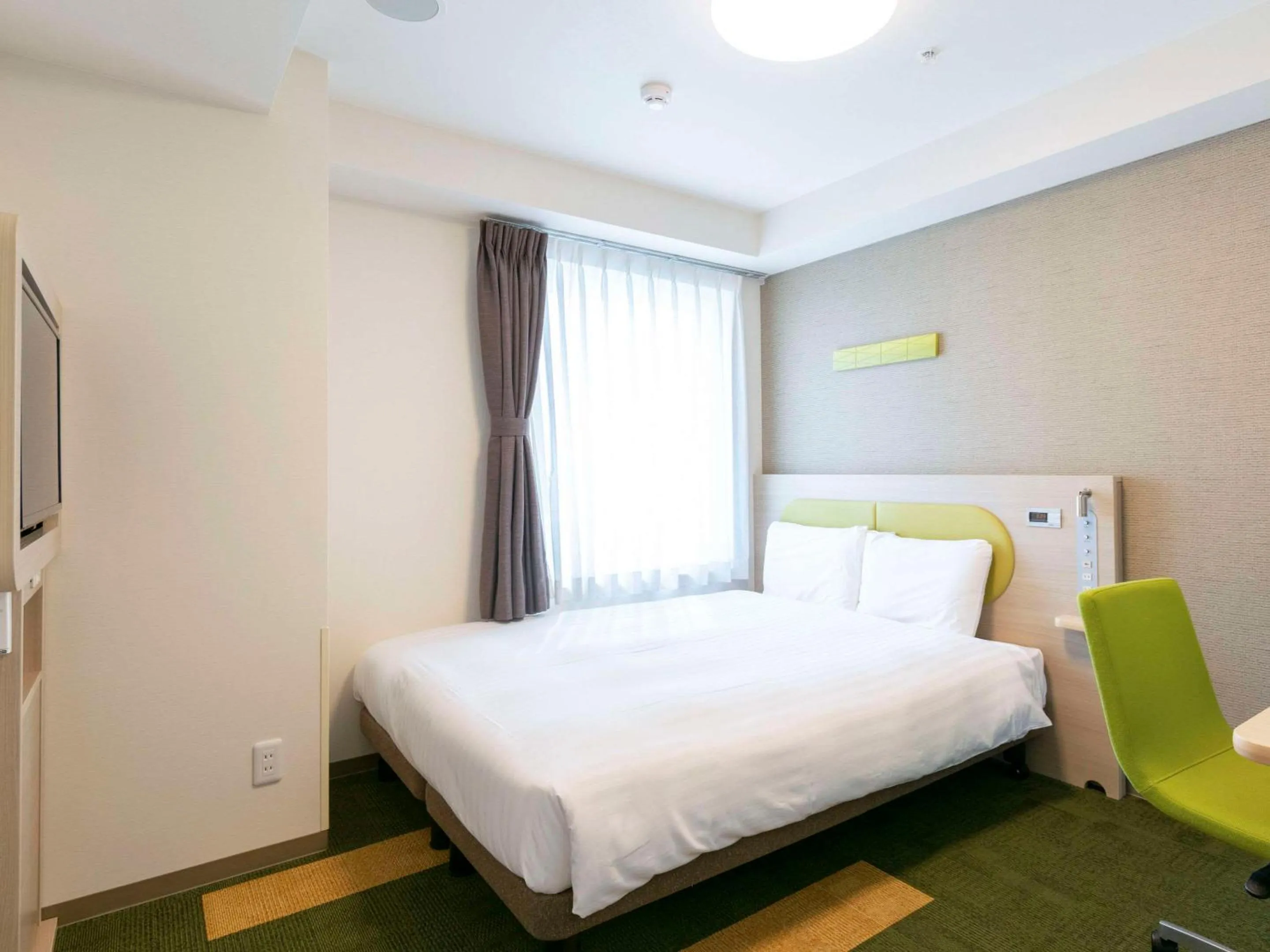 Queen Room - single occupancy - Non Smoking in Comfort Hotel ERA Kobe Sannomiya