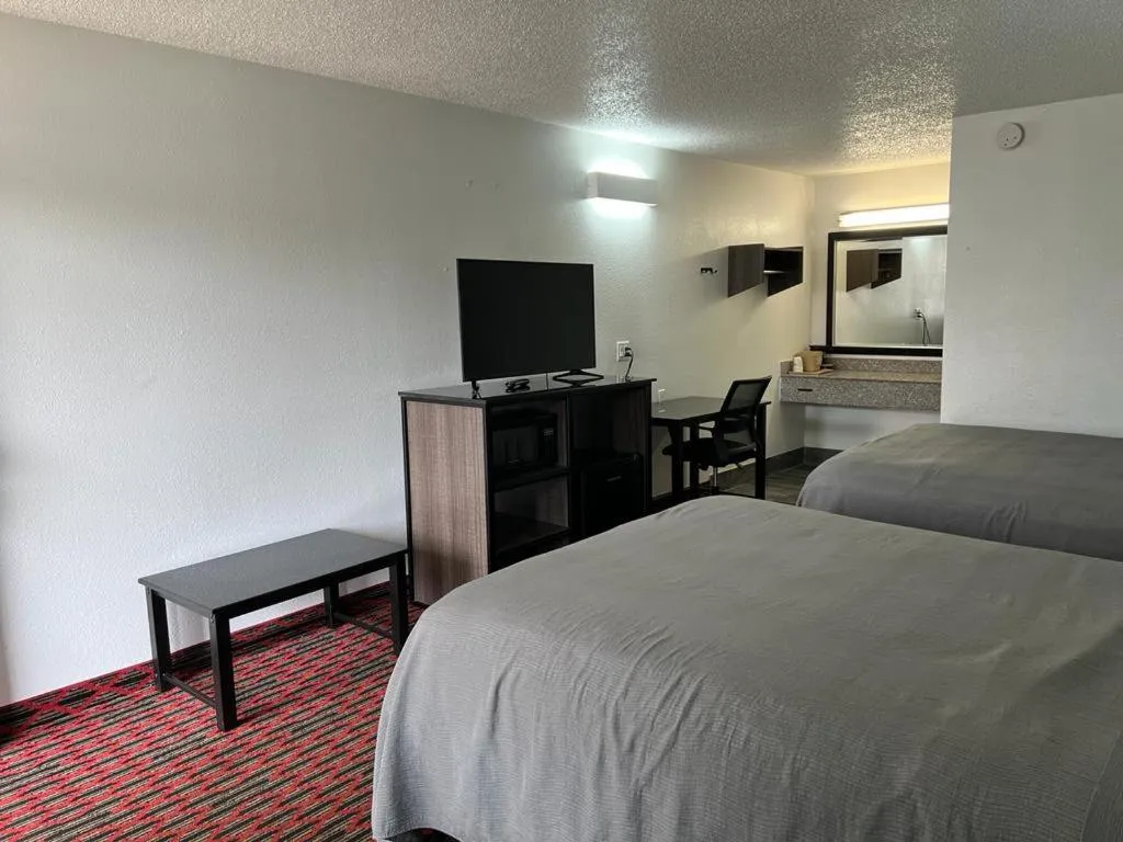 Double Room with Two Double Beds in Key West Inn - Tuscumbia