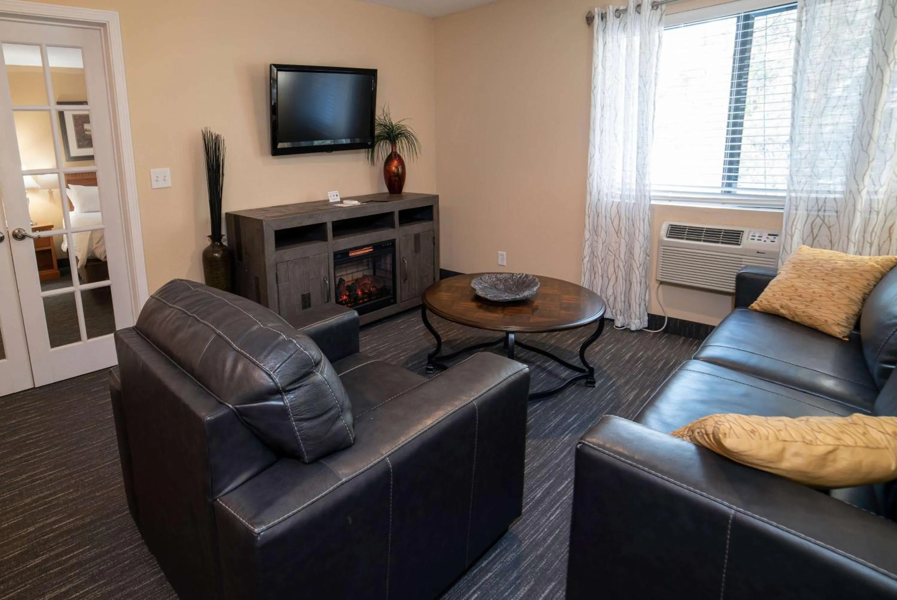 Honeymoon Suite - Non-Smoking in Deadwood Gulch Resort, Trademark Collection by Wyndham