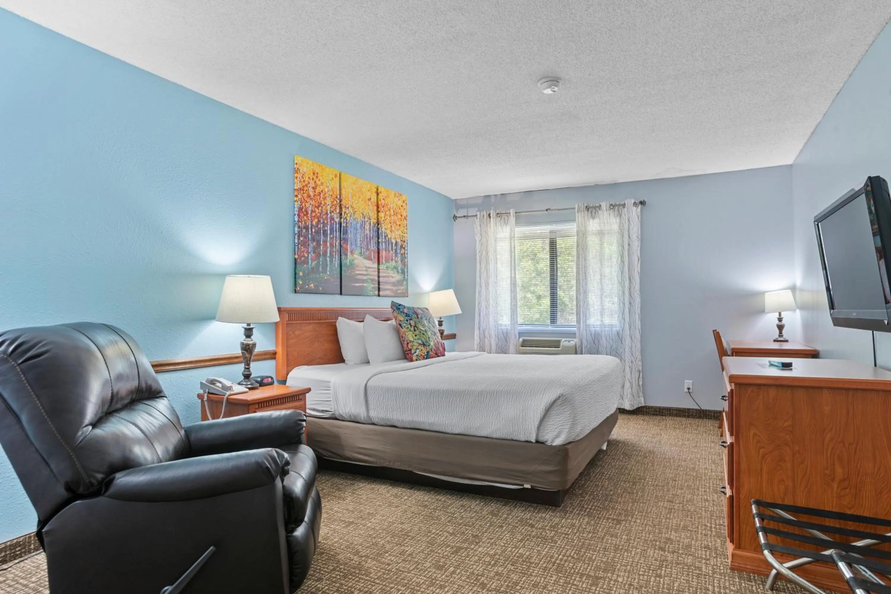 King Room - Non-Smoking in Deadwood Gulch Resort, Trademark Collection by Wyndham