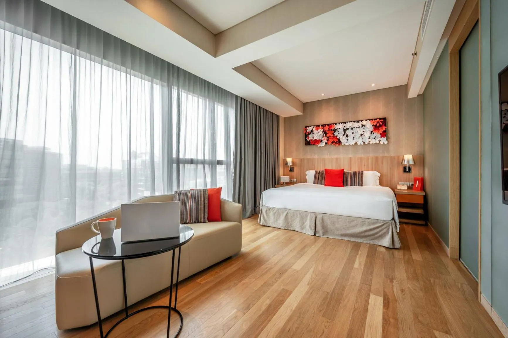 Deluxe Room in Capri by Fraser Changi City, Singapore