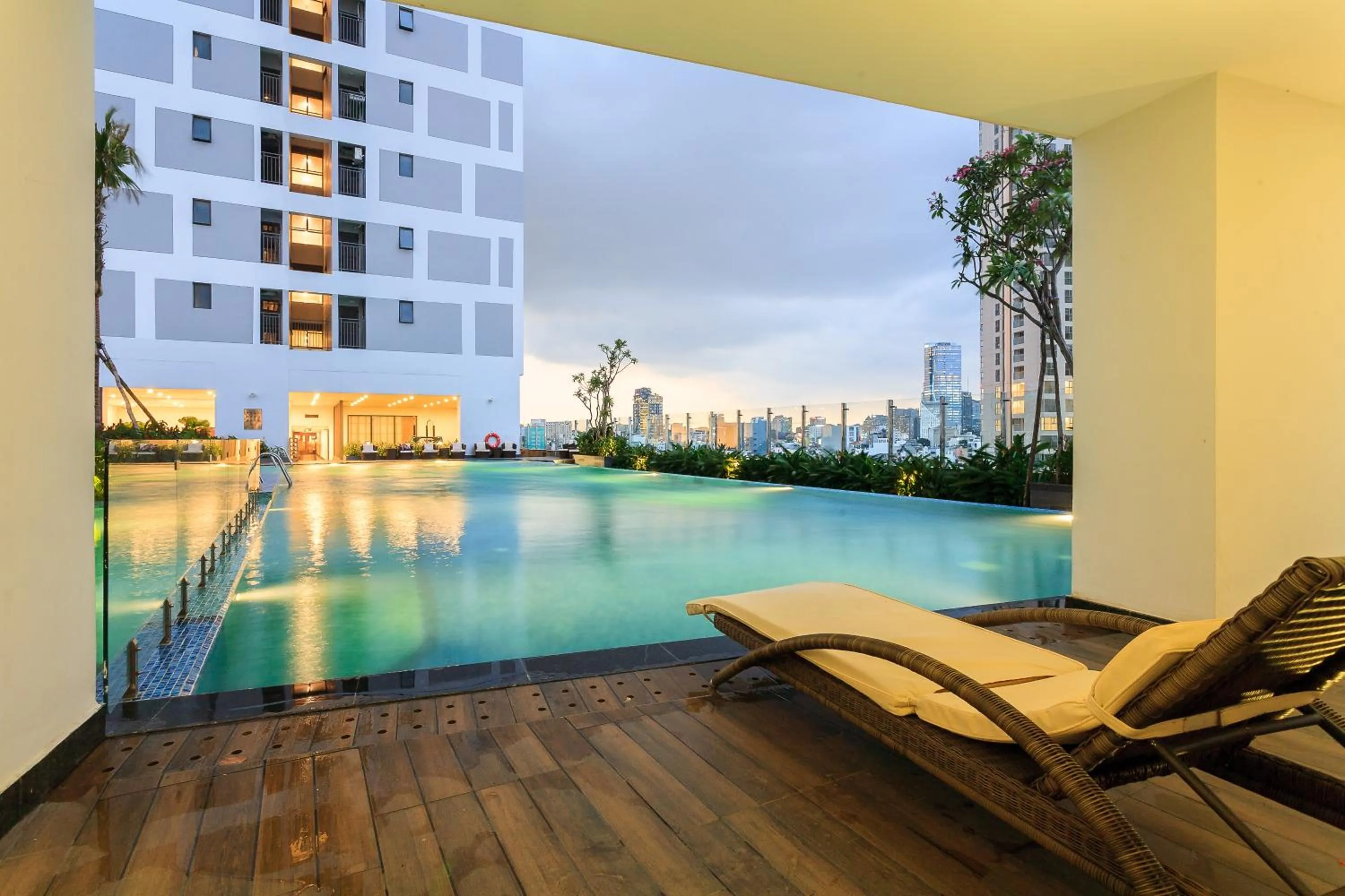 Two-Bedroom Apartment in Infinity Pool Signature - Saigon Rivergate