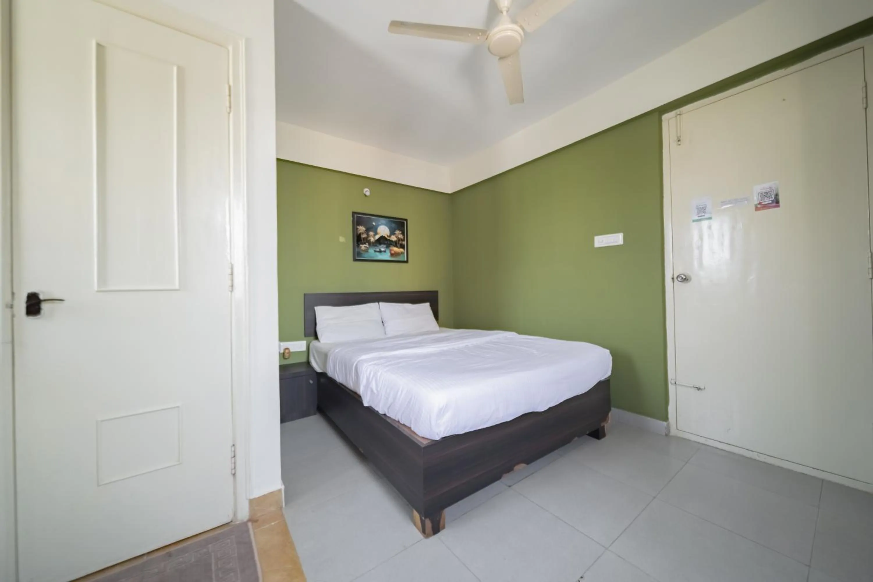 Deluxe Studio in Stayhome Classic