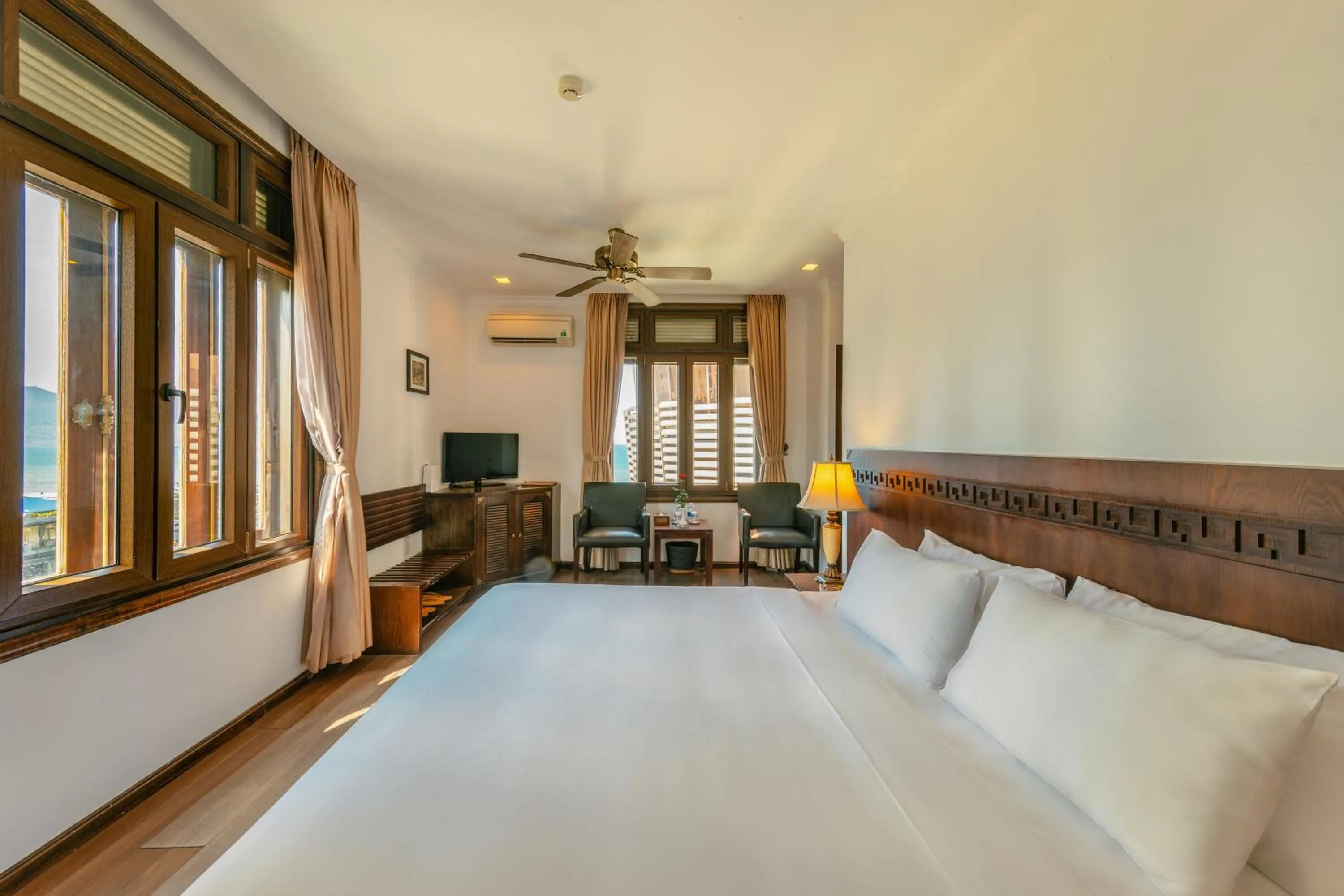 Deluxe Twin Room with Sea View in Chu Hotel