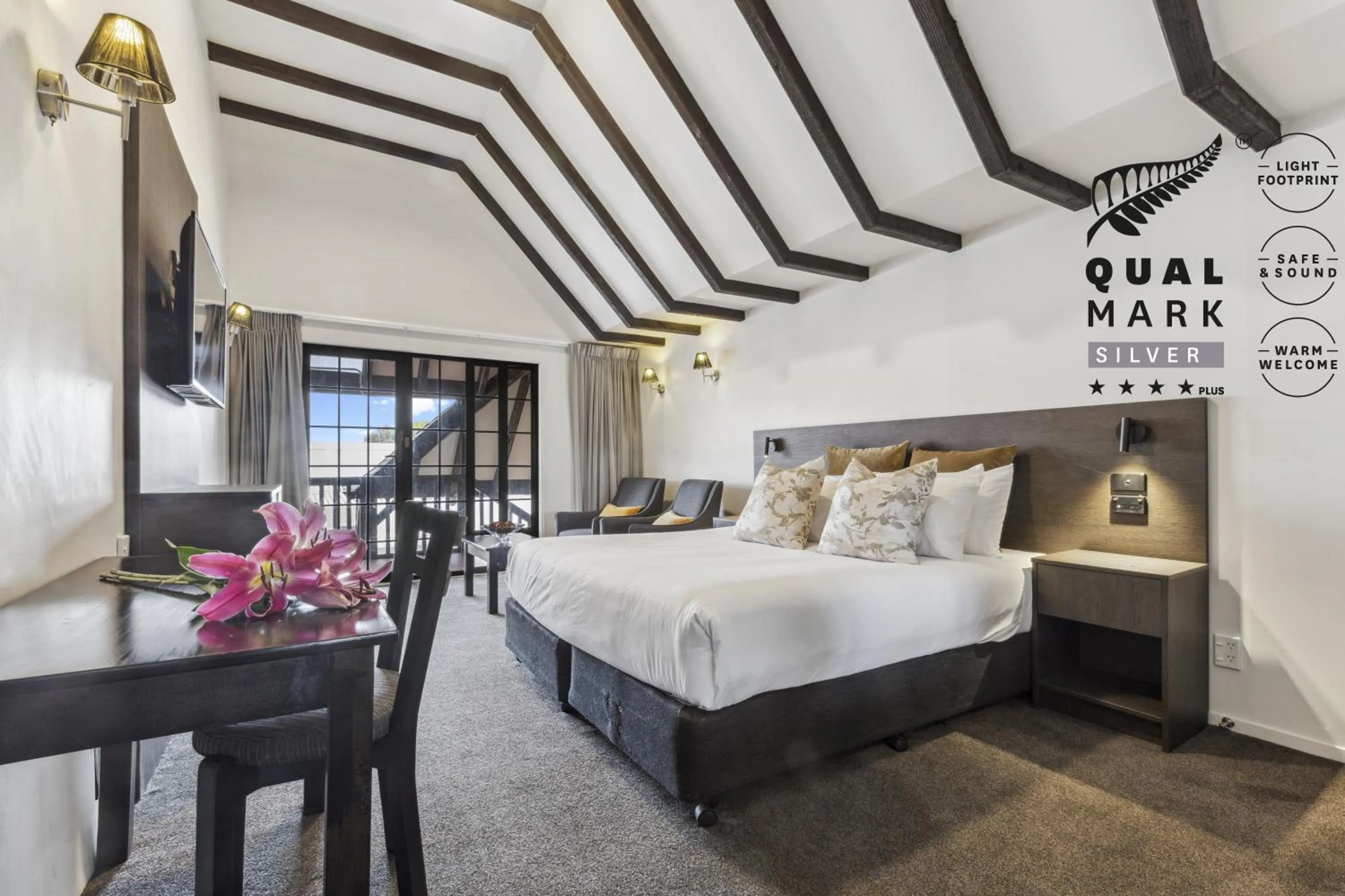 King Studio in Knights Inn