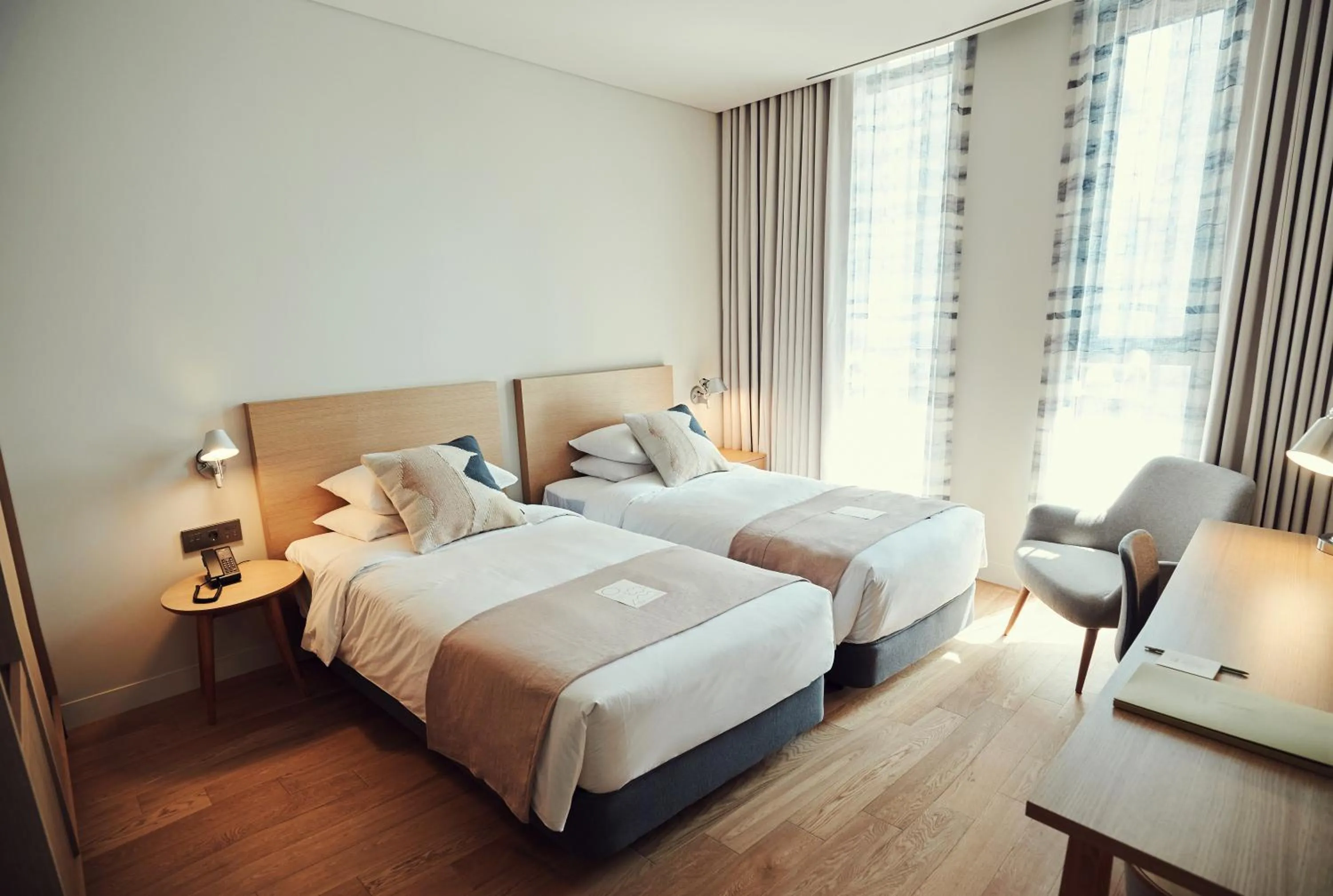 Standard Twin Room in La Casa hotel Gwangmyeong