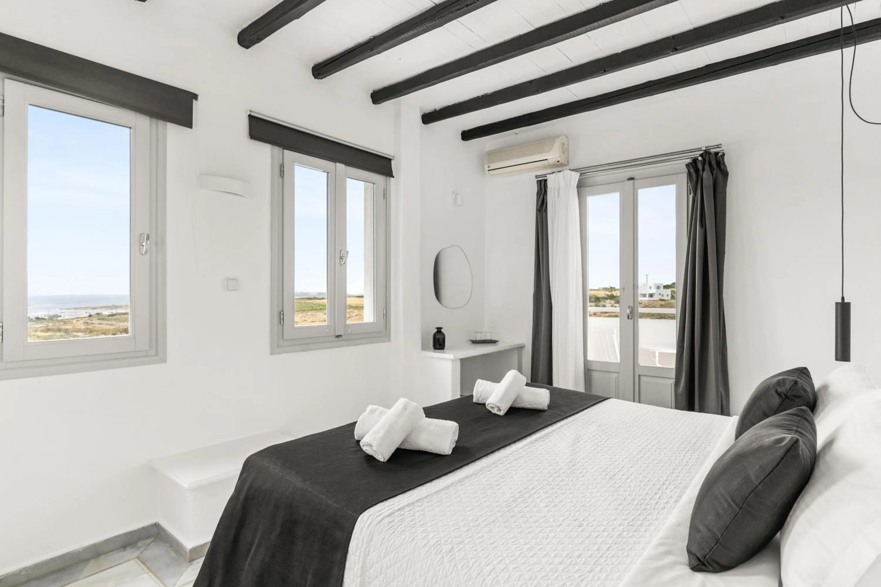 Deluxe Double Room with Sea View in Mr and Mrs White Paros