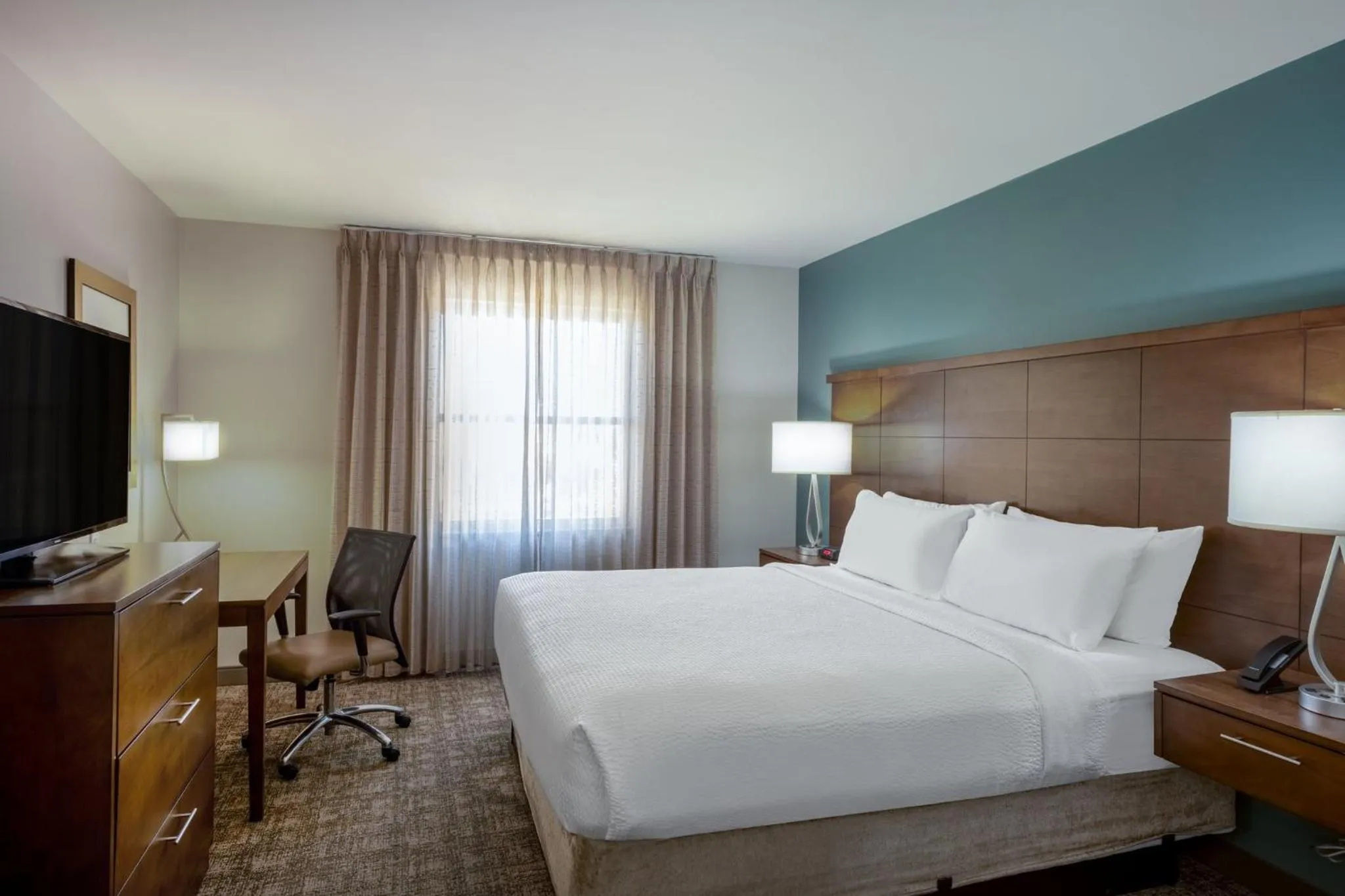 Two-Bedroom Suite in Staybridge Suites - Gilbert - East Mesa by IHG