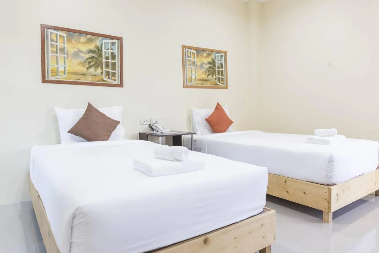 Standard Twin Room in Yaibua Hotel