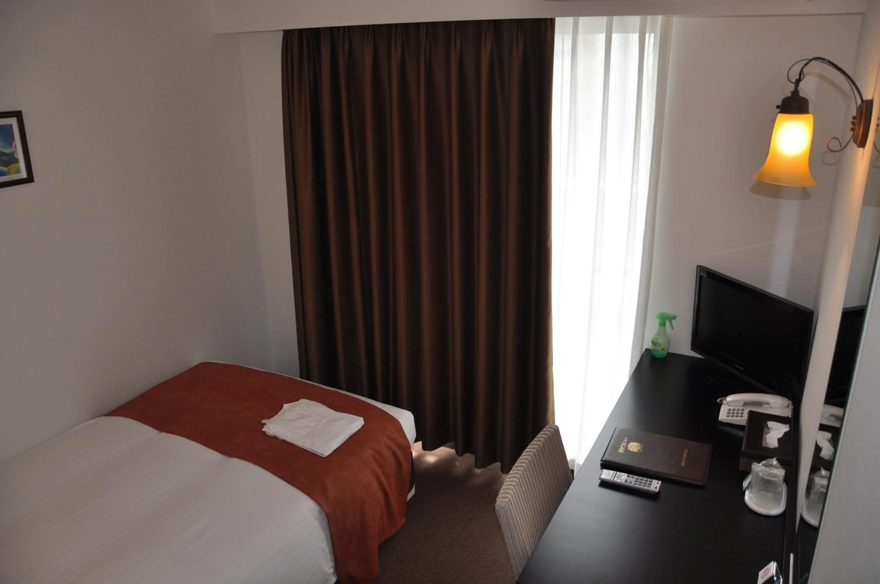 Single Room - Smoking in Hotel Noah