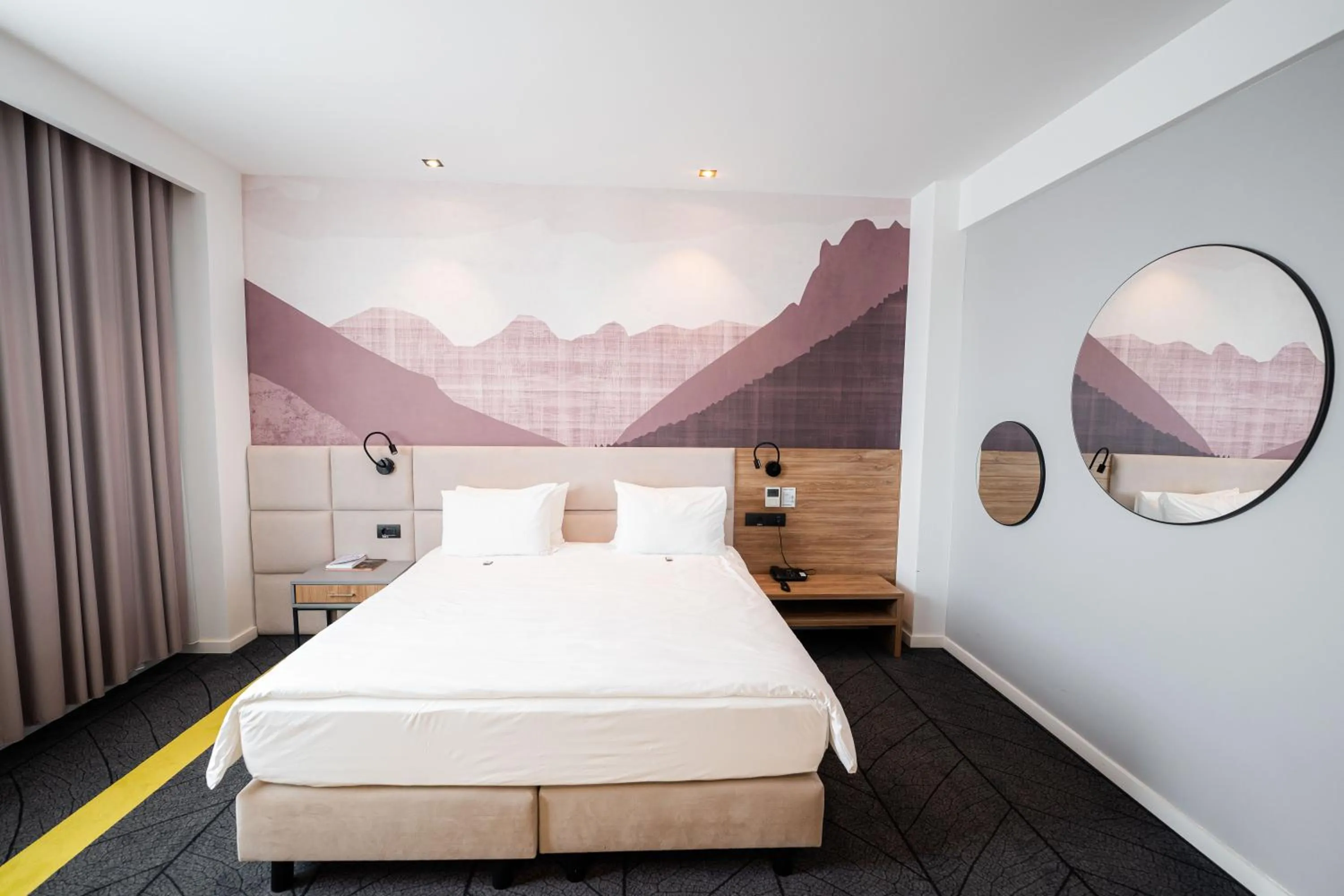 King Deluxe - single occupancy in Mandachi Hotel & SPA