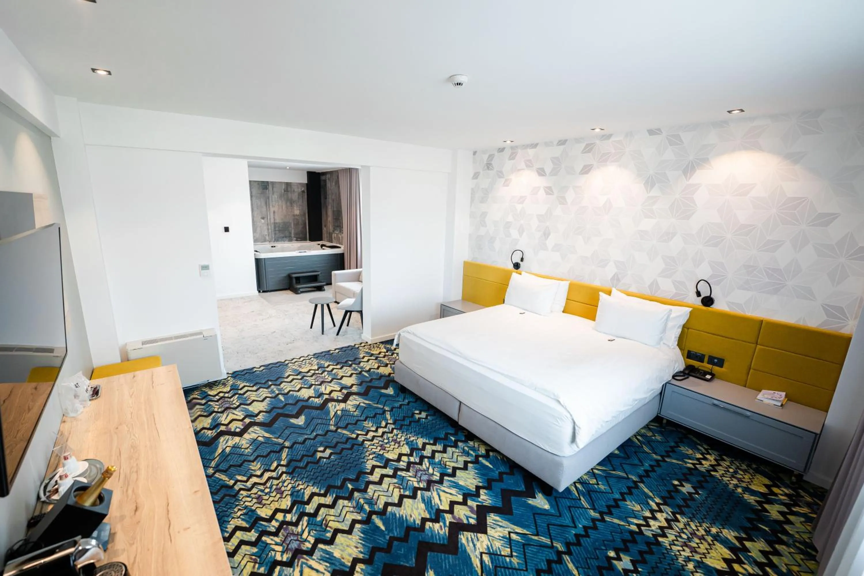 Presidential Suite (with jacuzzi & sauna) in Mandachi Hotel & SPA