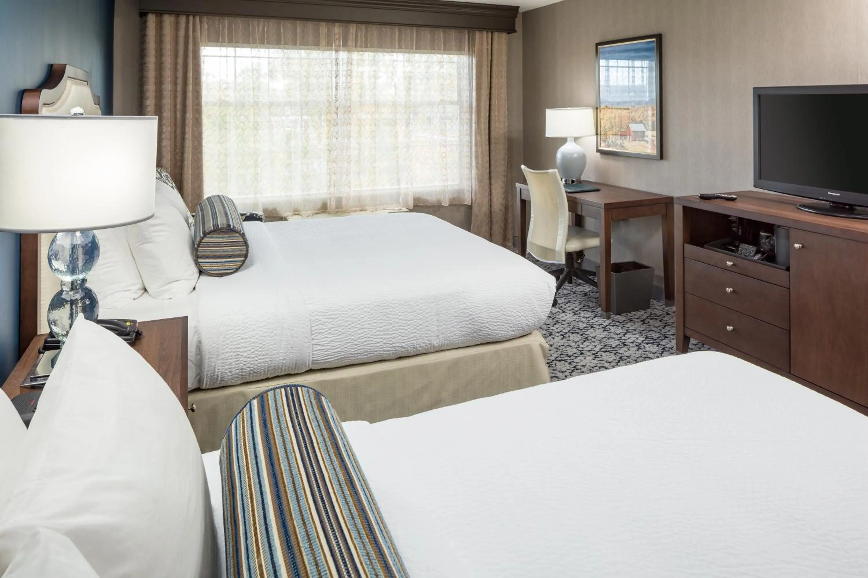 Queen Room with Two Queen Beds in Inn at Middletown