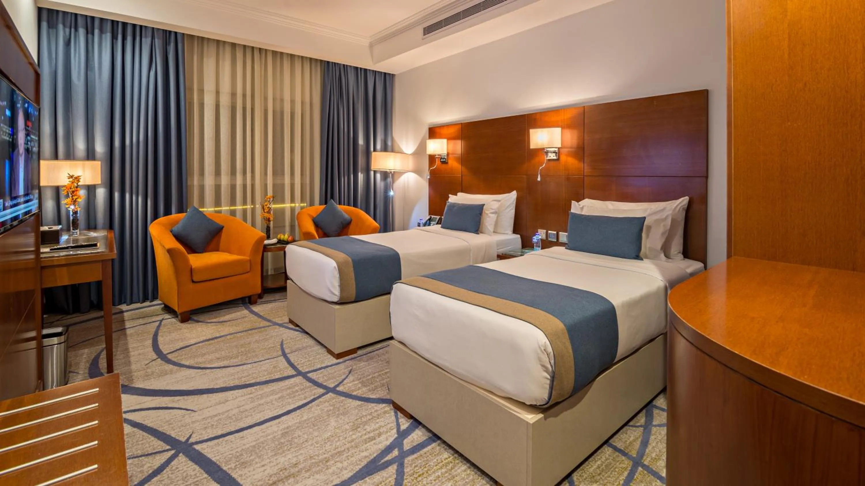 Deluxe King Room - single occupancy in Jiwar Almasi Hotel