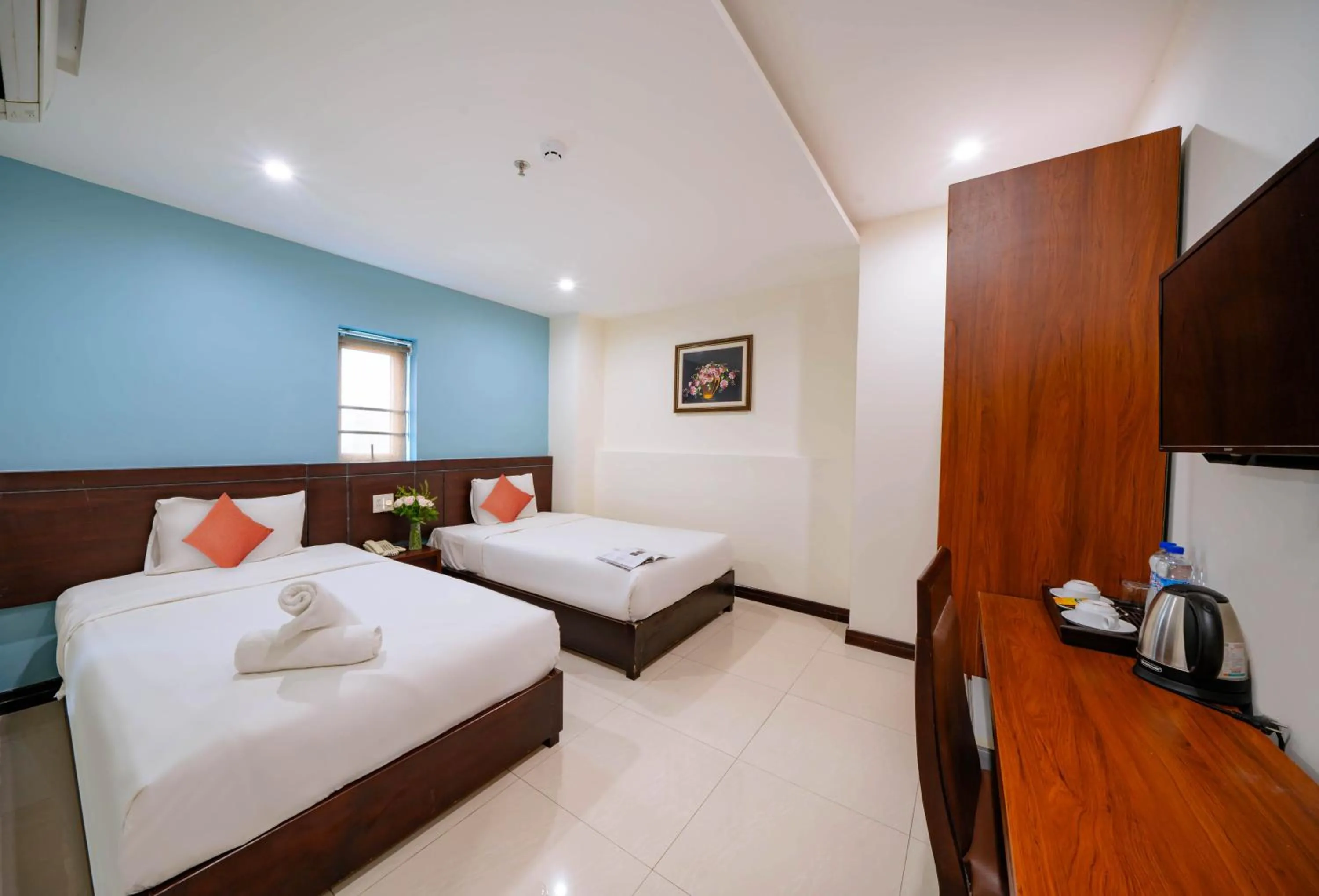 Deluxe Twin Room in Quoc Cuong Center Da Nang Hotel by Haviland