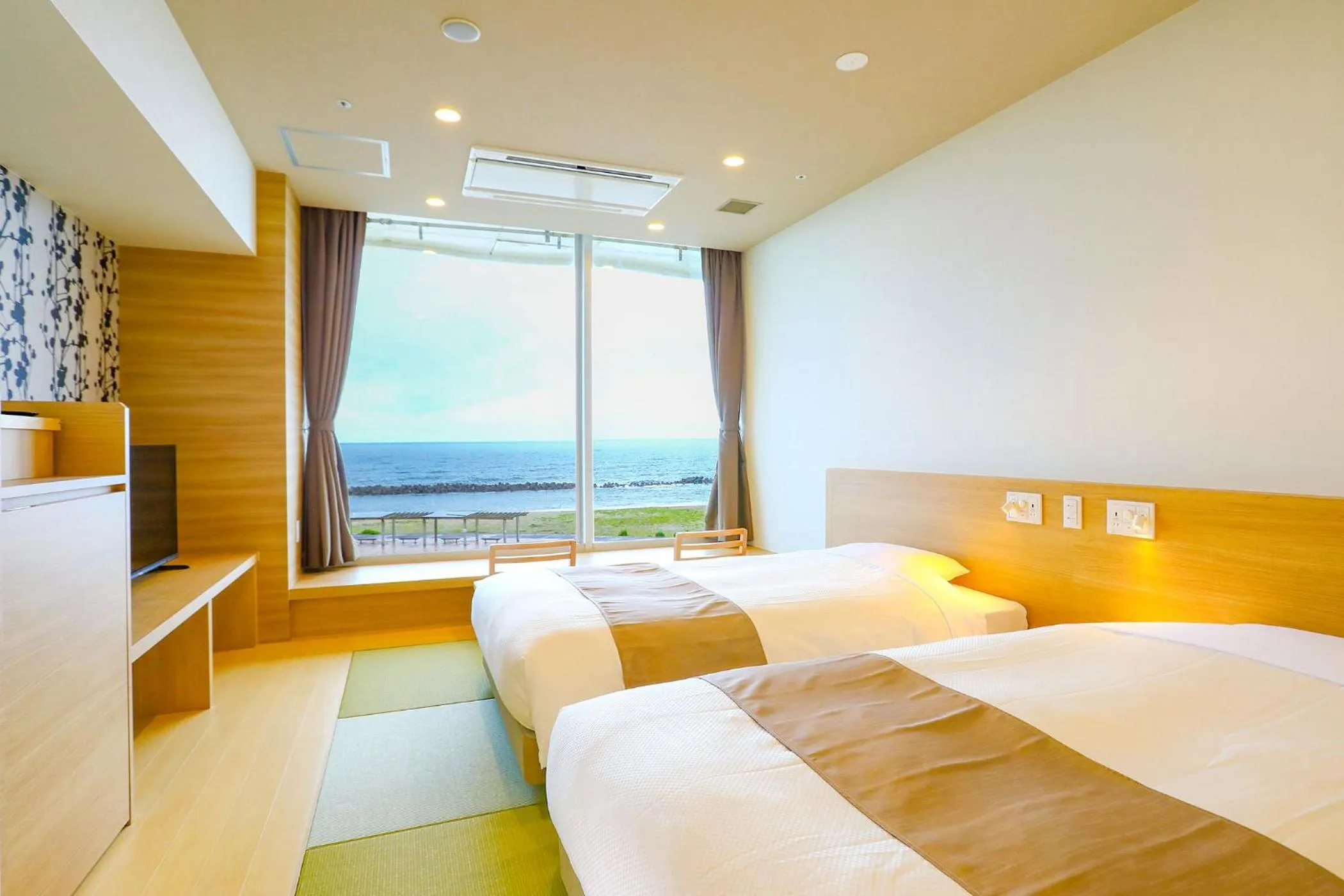 Superior Japanese-Style Beds Room(Sea Side) - single occupancy - Non-Smoking - Shower Only in Ooedo Onsen Monogatari Premium Shiomiso