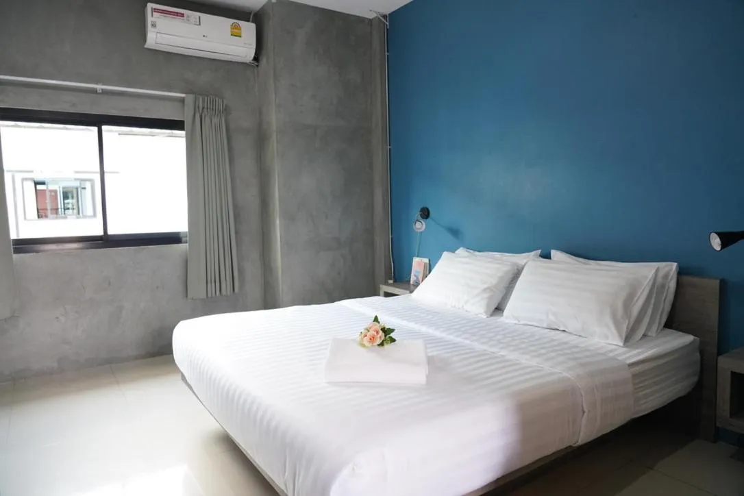 Double Room with Private Bathroom in Matini Klong1